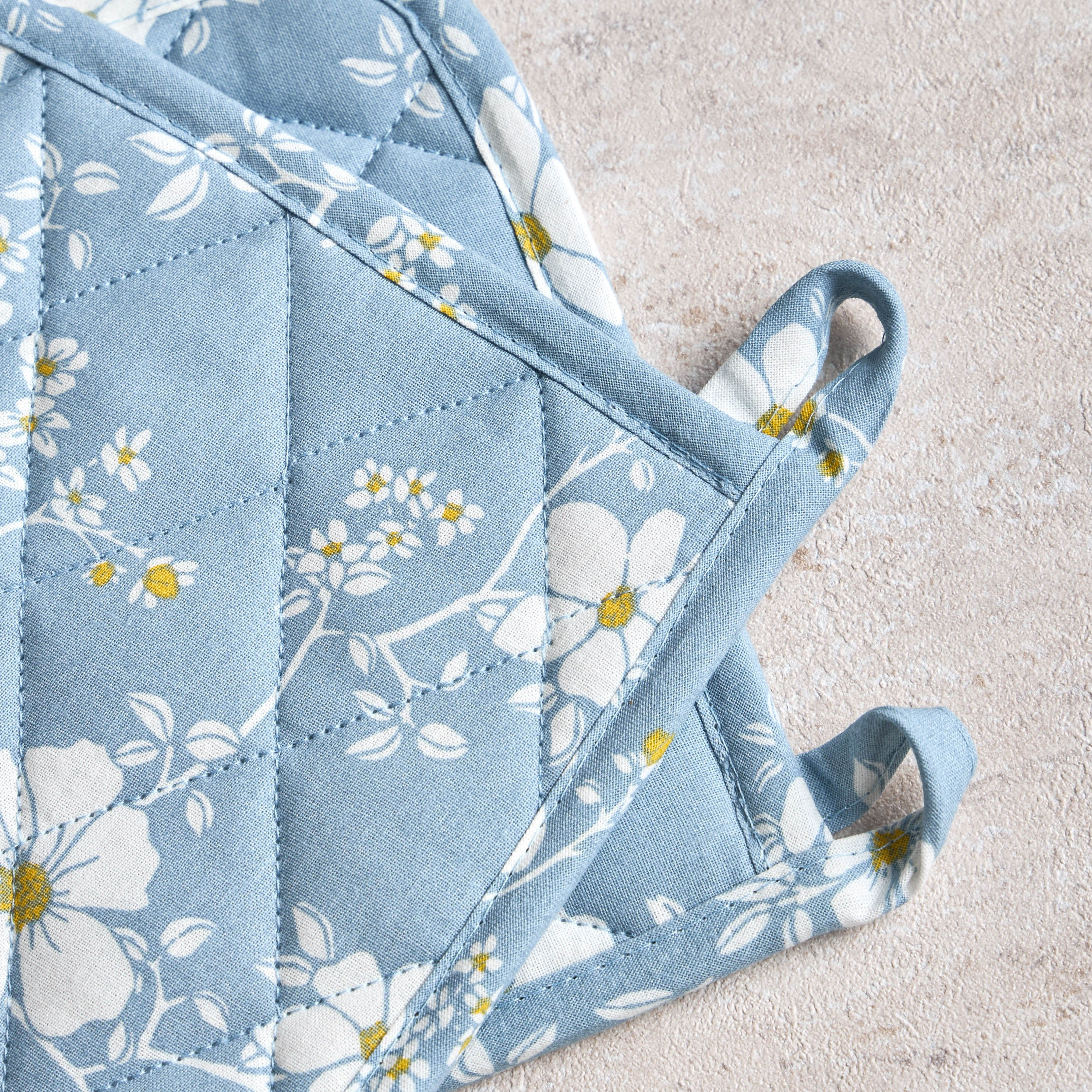 Isla Pot Holder - Set of 2-household-kitchen-kitchenlinen-apronsmittsandpotholders-image-2