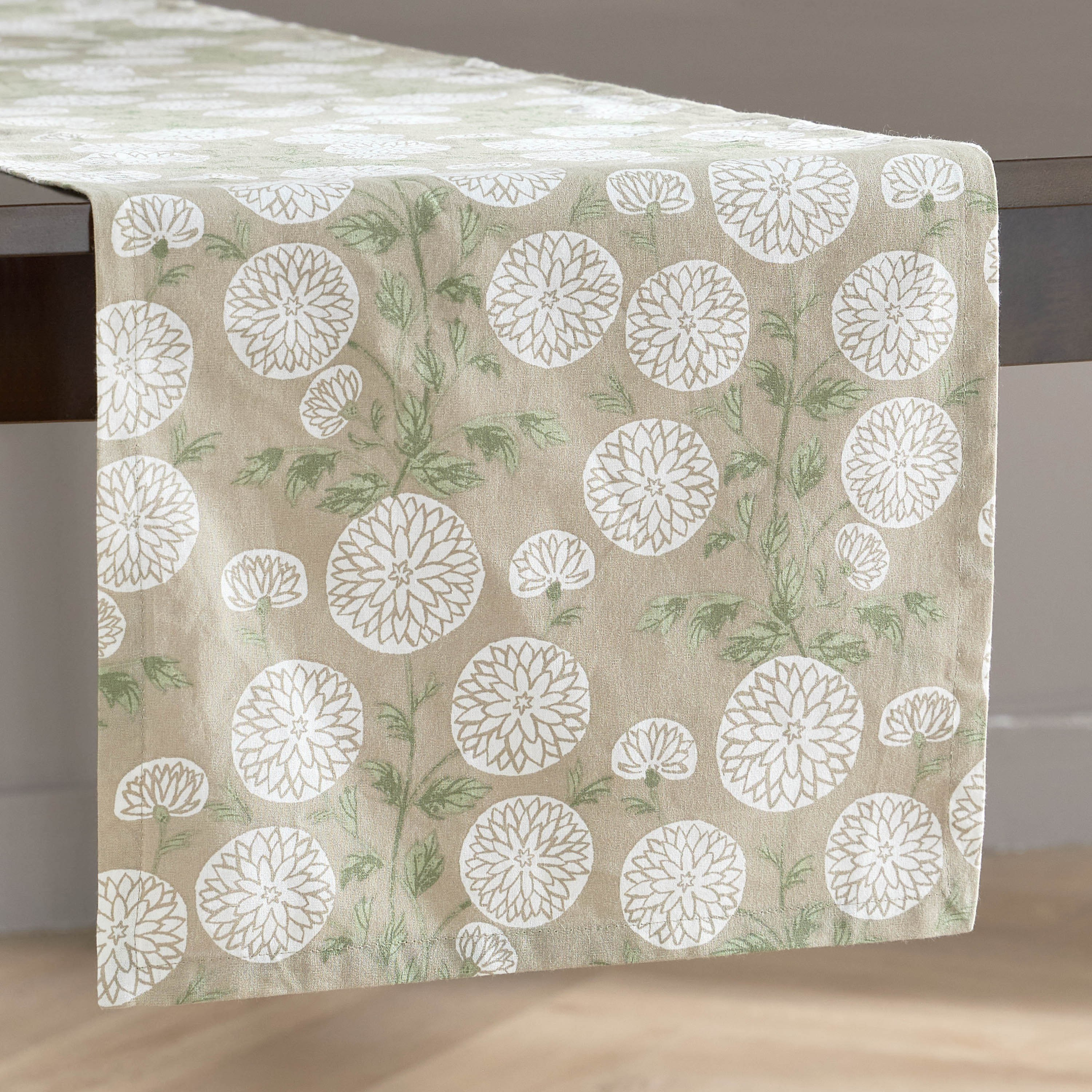 Bella Table Runner - 33x120 cm-household-dining-tablelinen-runnersandtablecovers-image-2