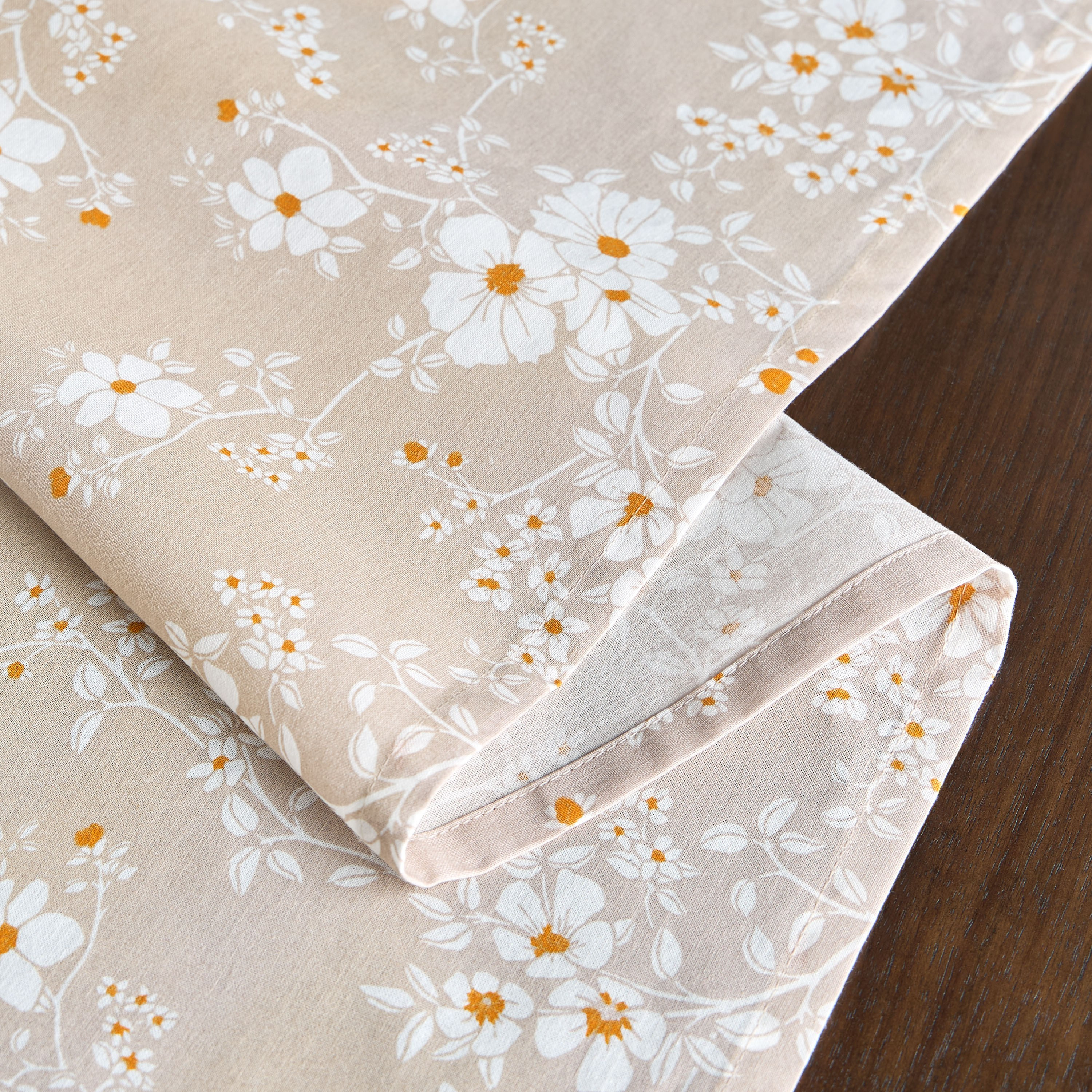 Isla Table Runner - 33x180 cm-household-dining-tablelinen-runnersandtablecovers-image-3
