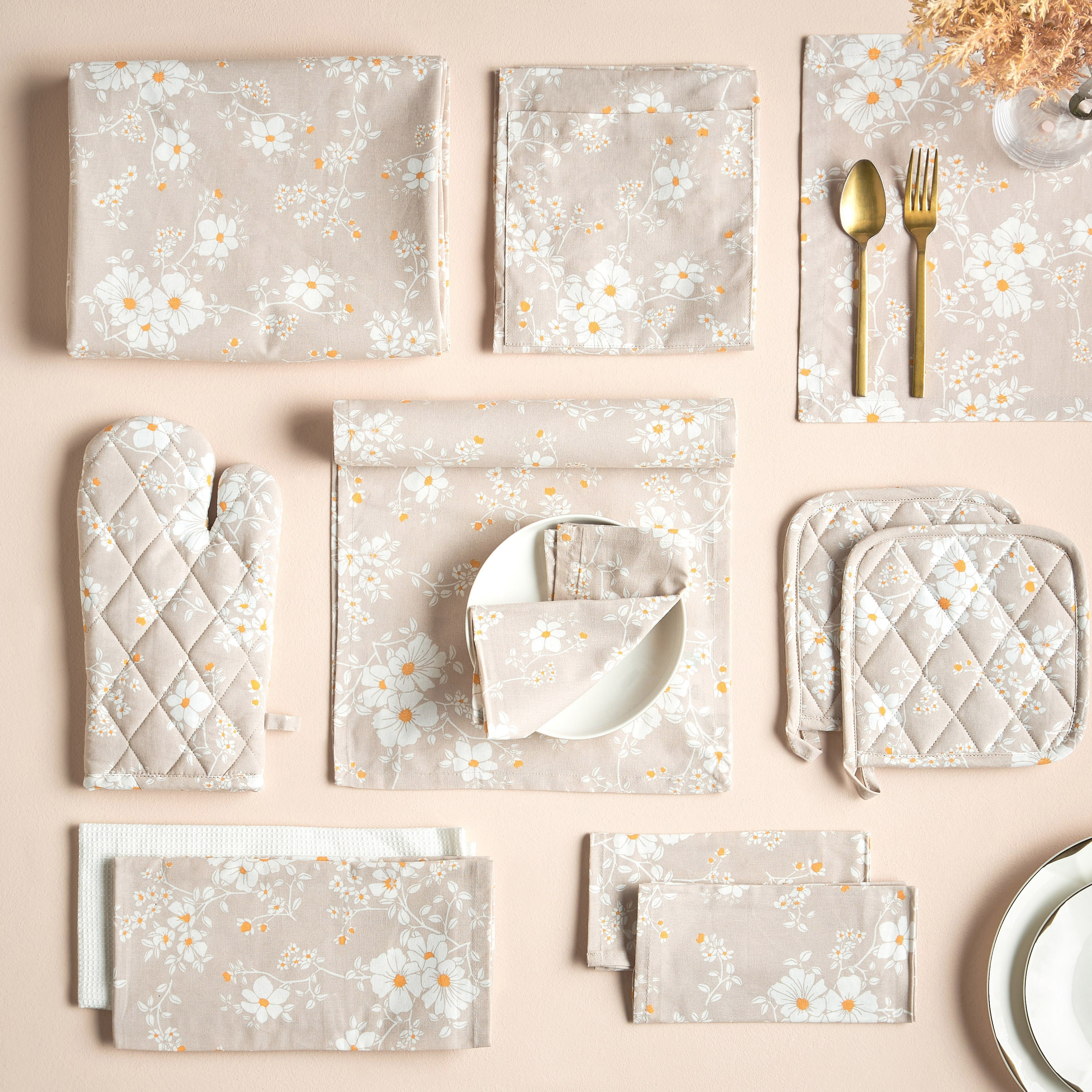 Isla Table Cover - 180x300 cm-household-dining-tablelinen-runnersandtablecovers-image-4