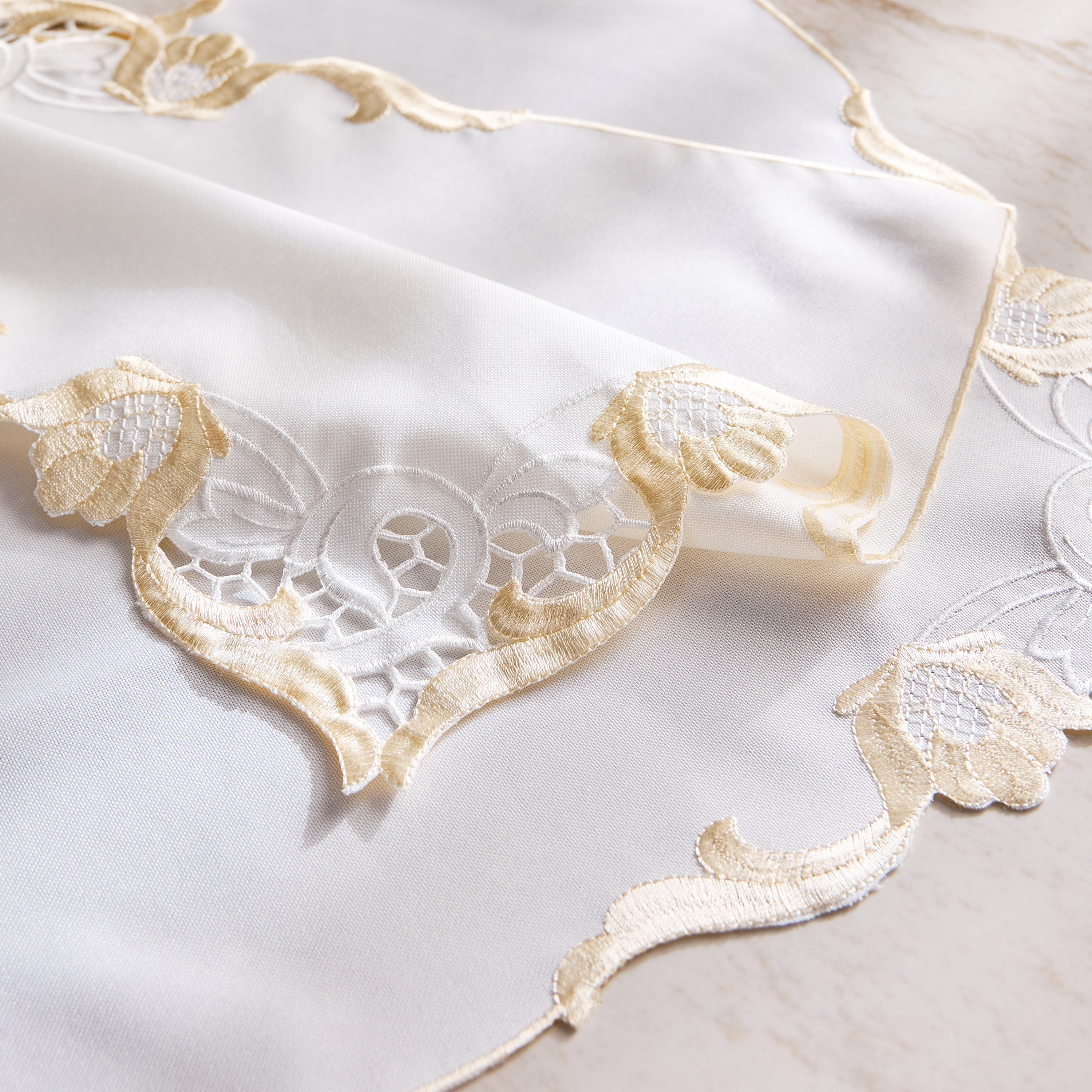 Habib 4-Piece Napkin Set - 44x44 cm-household-dining-tablelinen-napkinsandaccessories-image-2