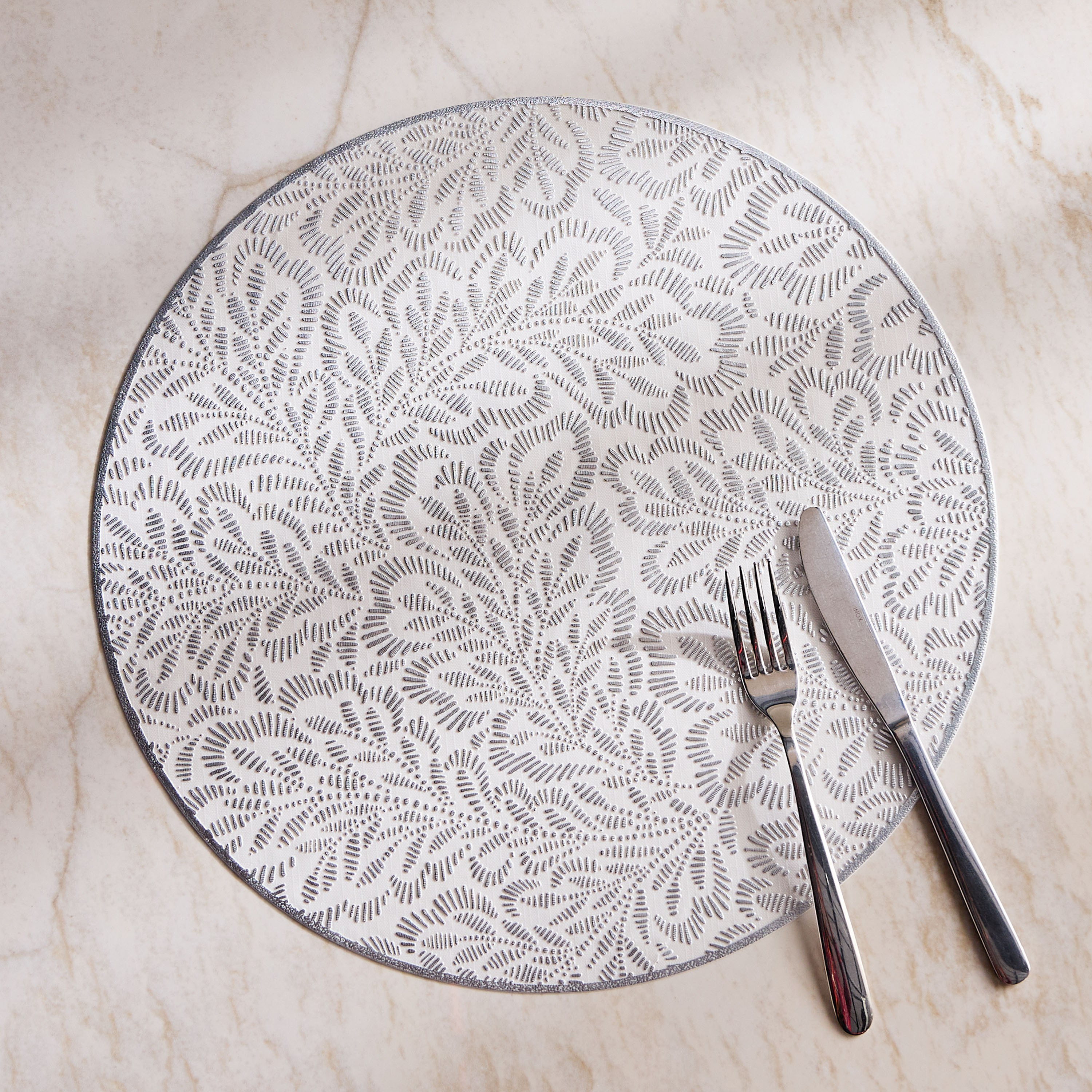 لبادة صحون بتصميم أوراق شجر - قطعة واحدة-household-dining-tablelinen-placemats-image-1