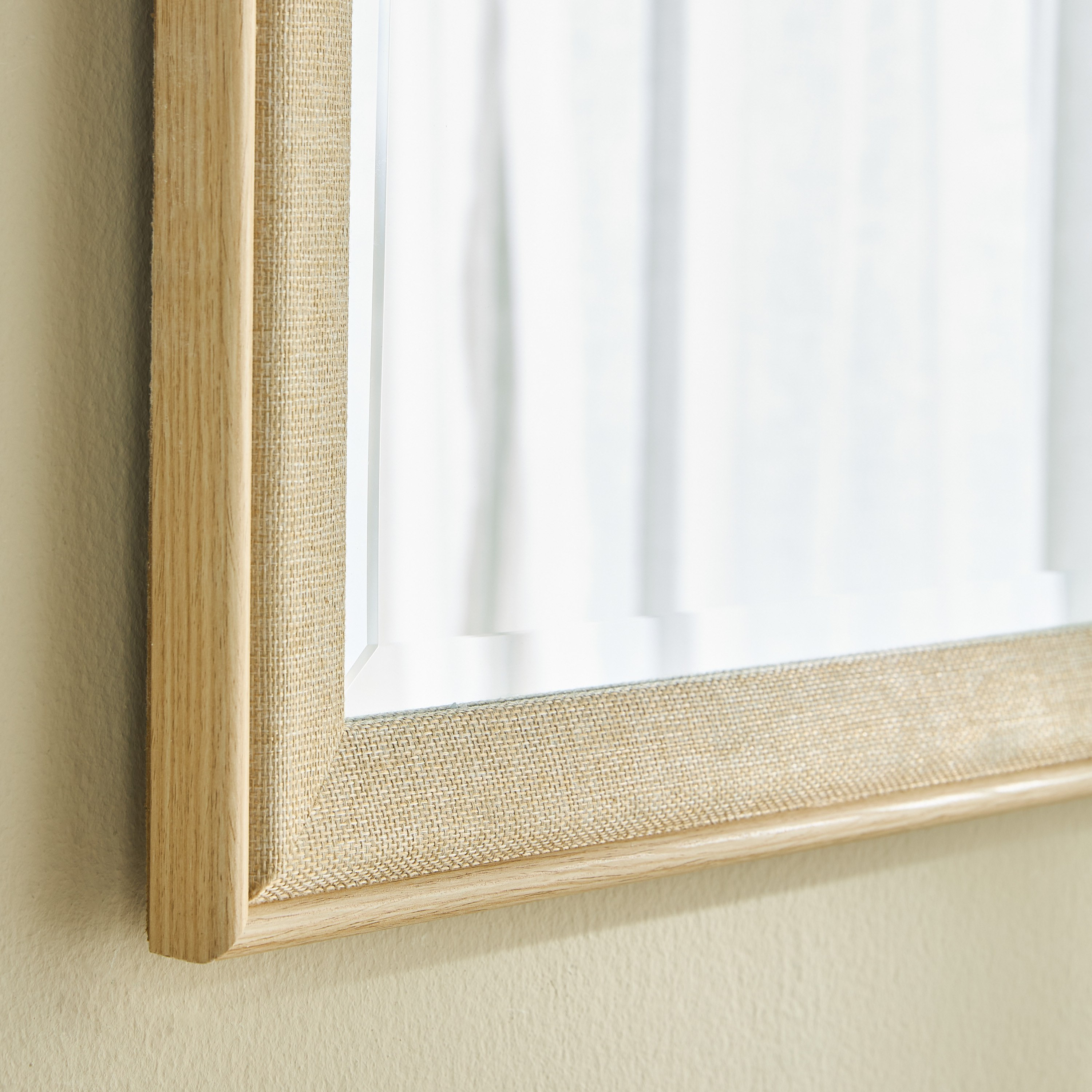 Mashna Wall Mirror - 89x129 cm-household-walldecorandmirrors-mirrors-wallmirrors-image-3