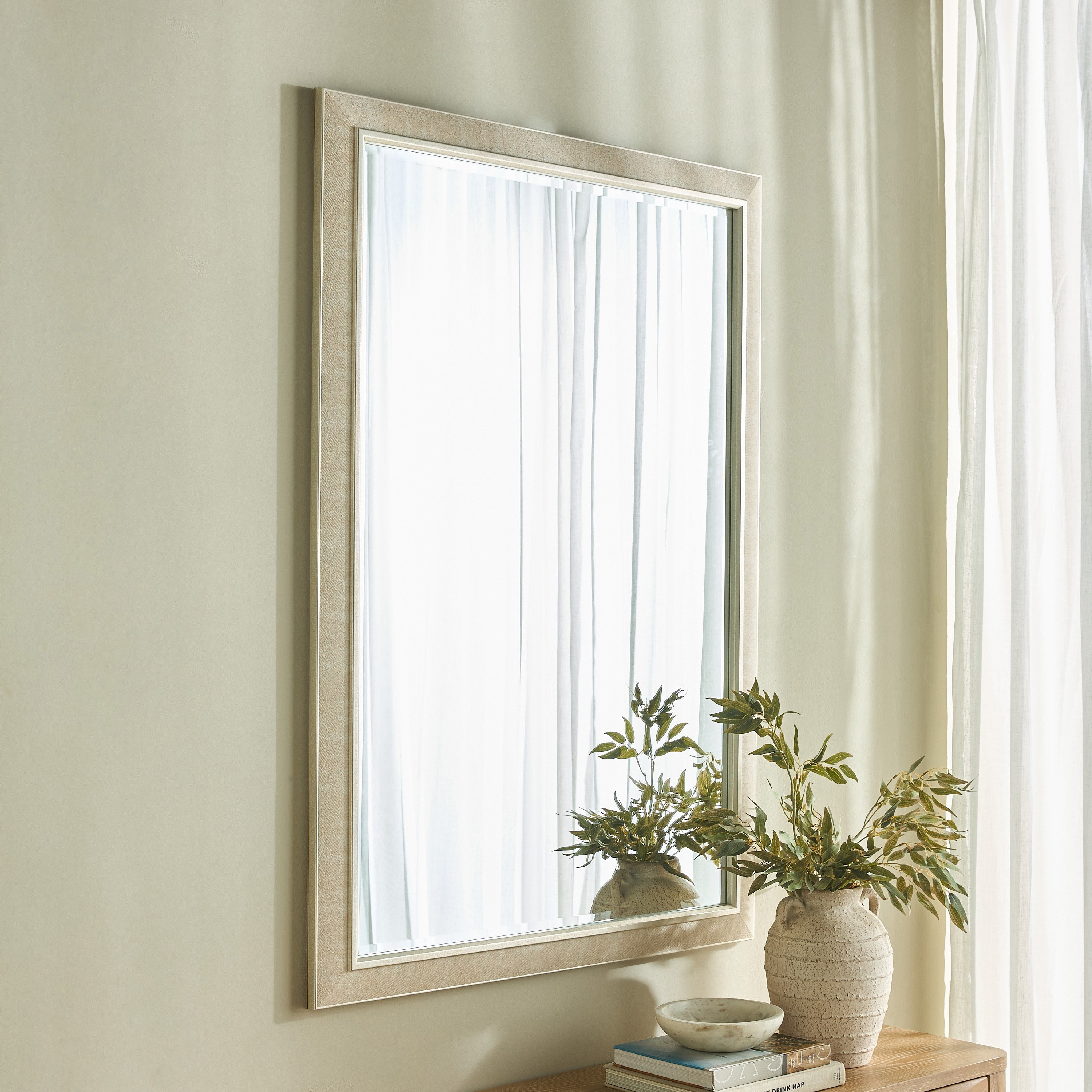 Akiro Wall Mirror - 92x132 cm-household-walldecorandmirrors-mirrors-wallmirrors-image-1
