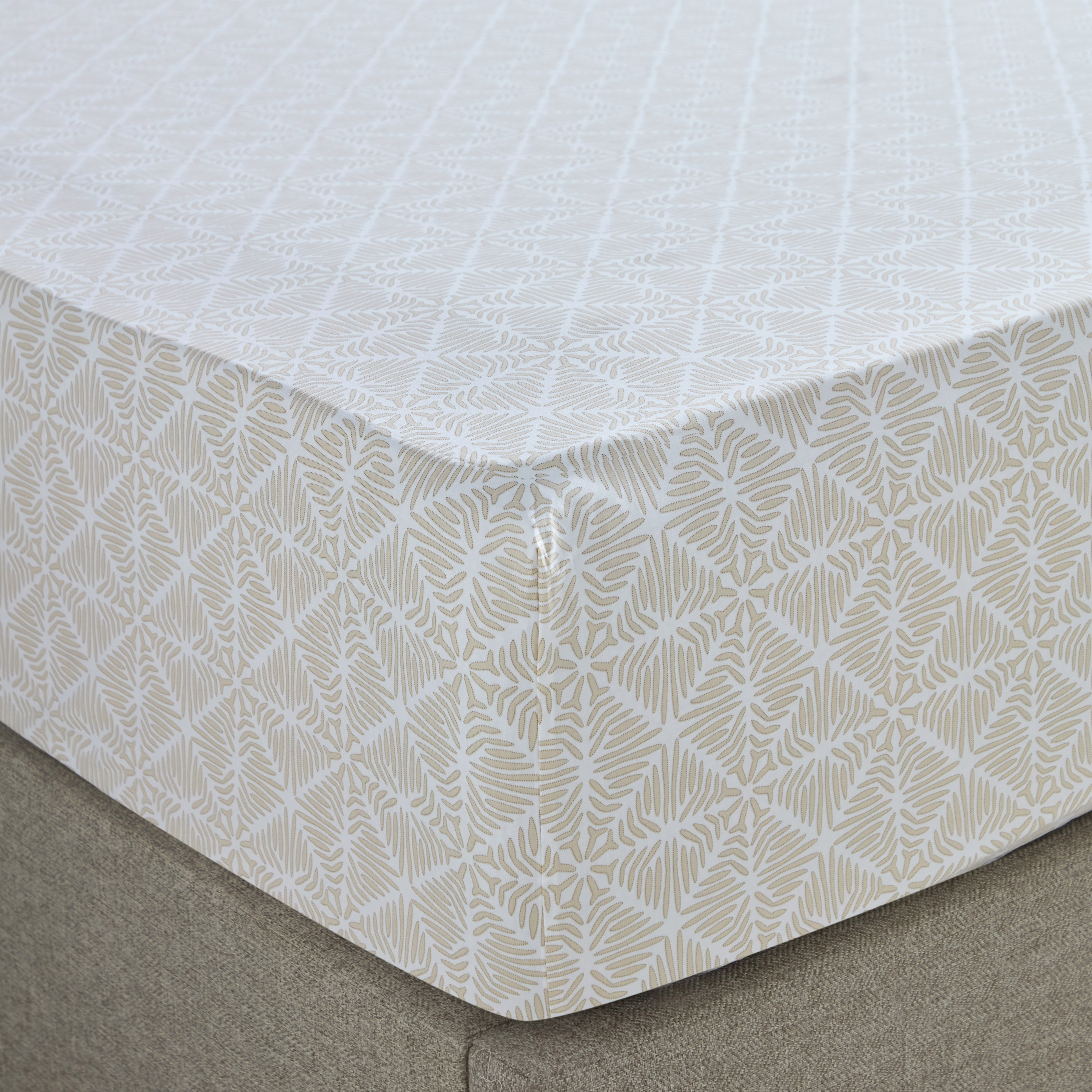 Serenity Cotton Percale Weave 200 Thread Count Super King Fitted Sheet - 200x205 cm-household-bedding-sheetsandpillowcases-fittedsheets-image-1