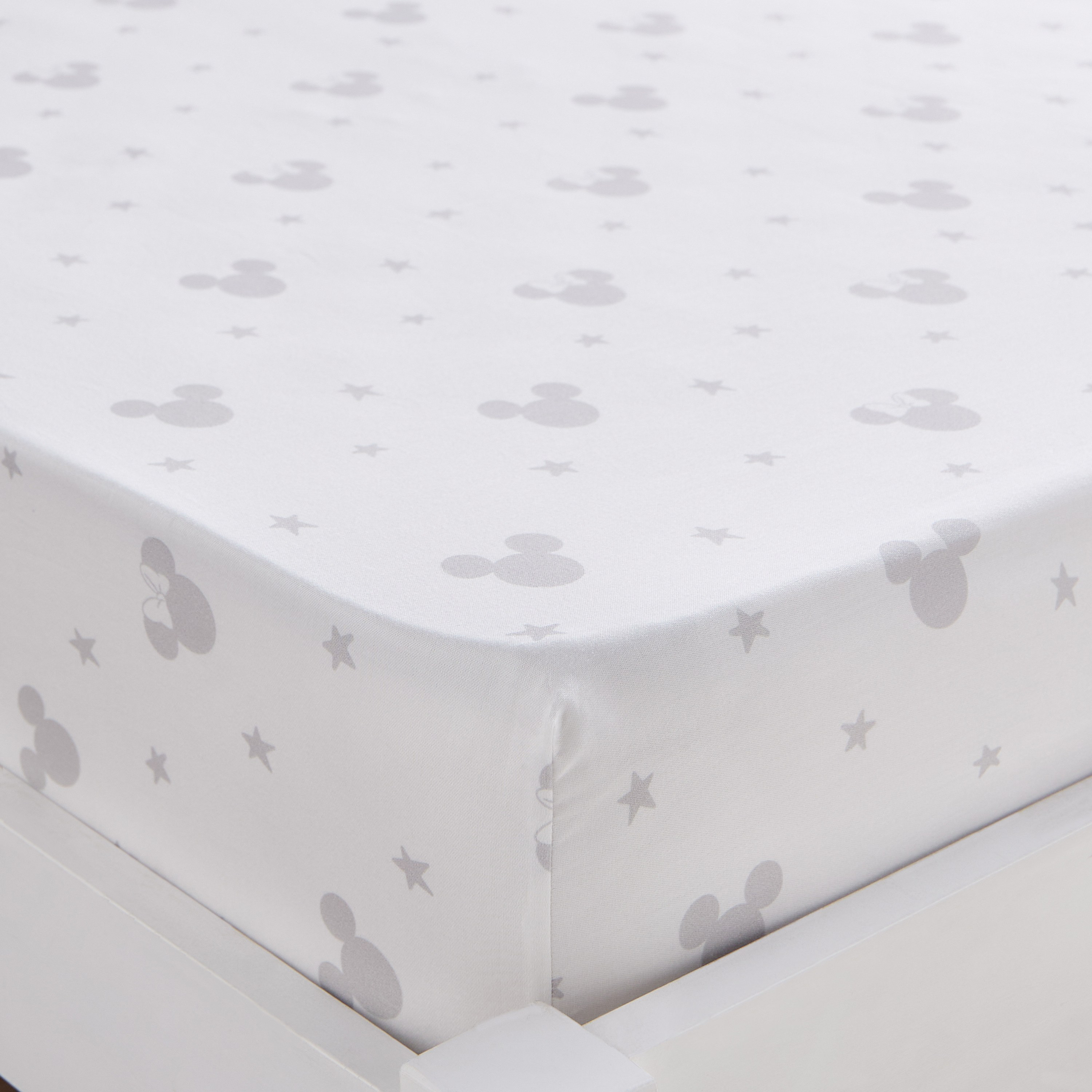 Mickey & Minnie Cotton 205 Thread Count Single Fitted Sheet - 90x200 cm-babyandkids-beddingandwindows-bedding-fittedandflatsheets-image-2