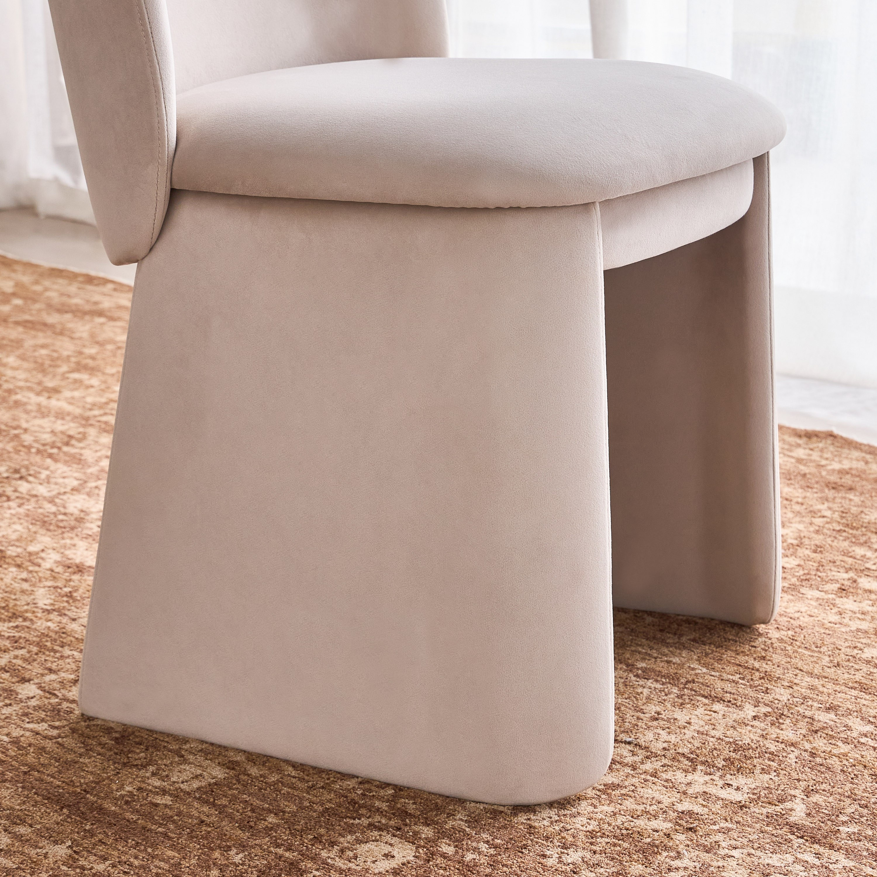 كرسي سفرة مخمل - قيلا-furniture-diningroom-chairsandbenches-image-4