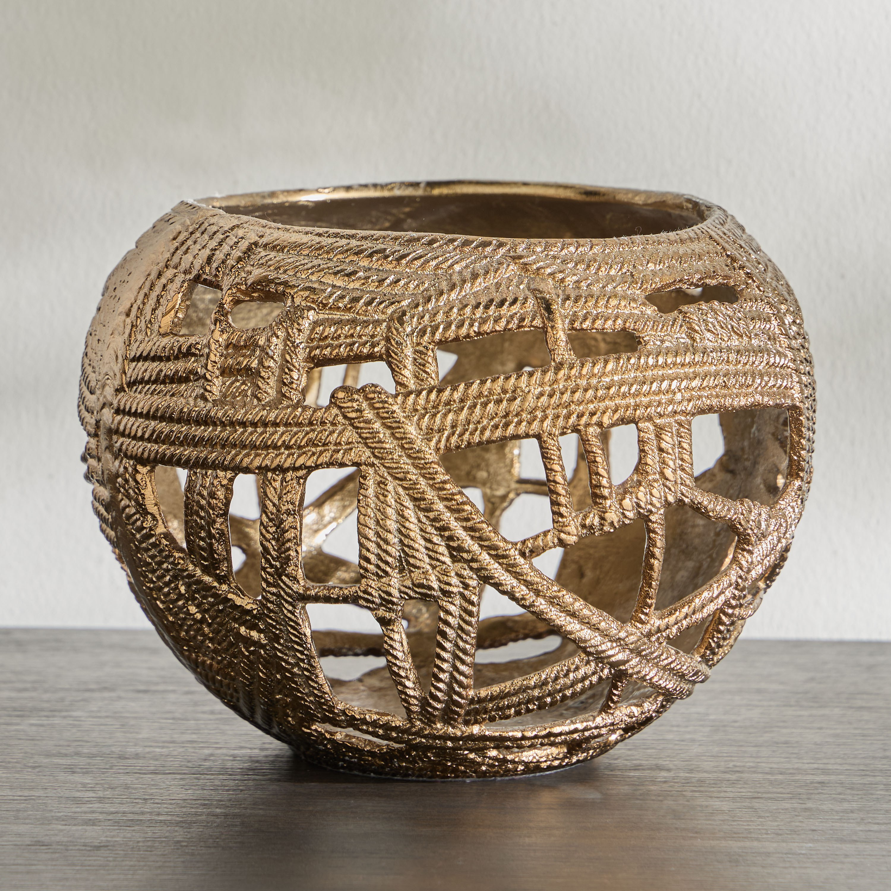 وعاء ديكور معدني - دهب ألورا - 28x28 سم-household-decor-vasesandbowls-image-1
