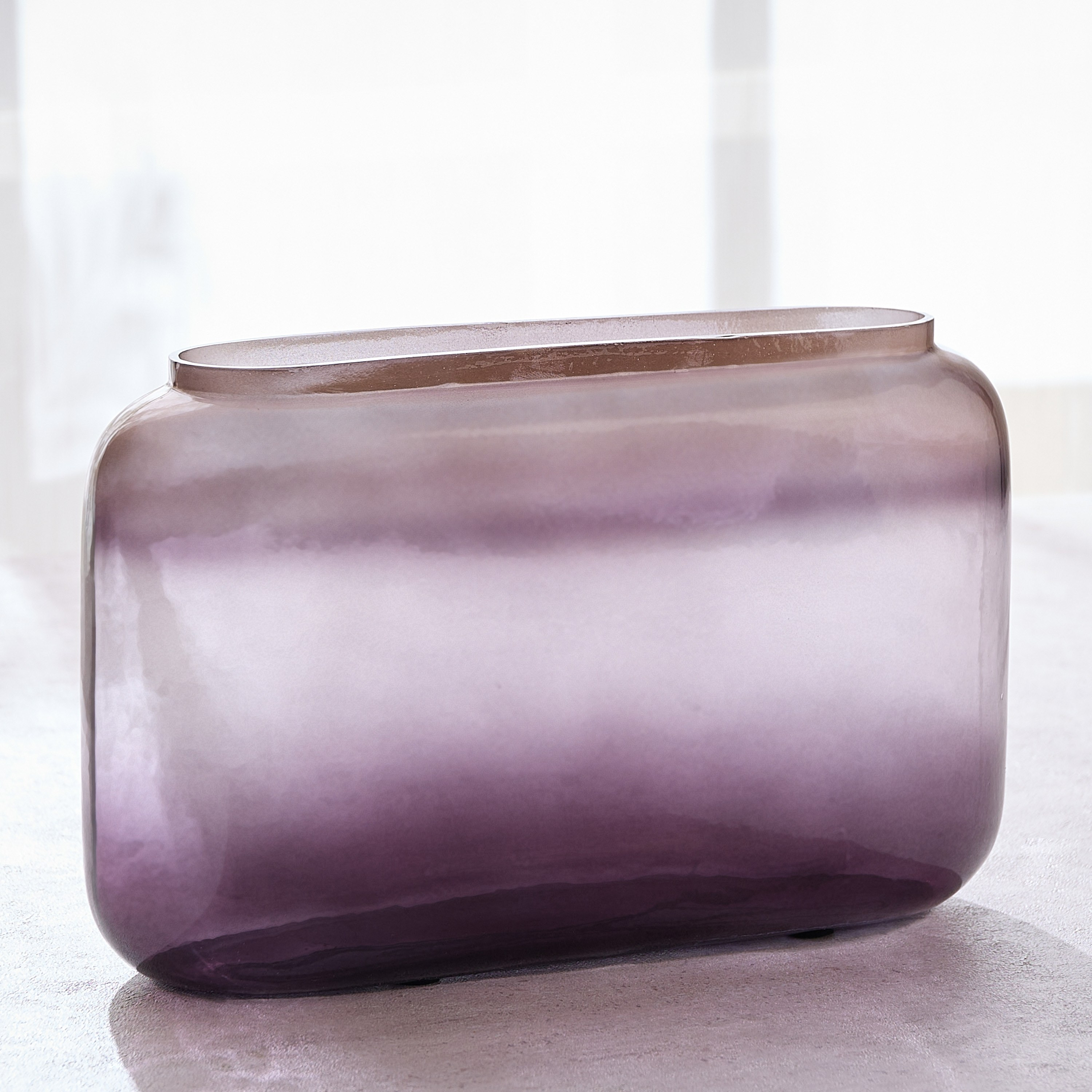 Nouf Midnight Glass Vase - 19 cm