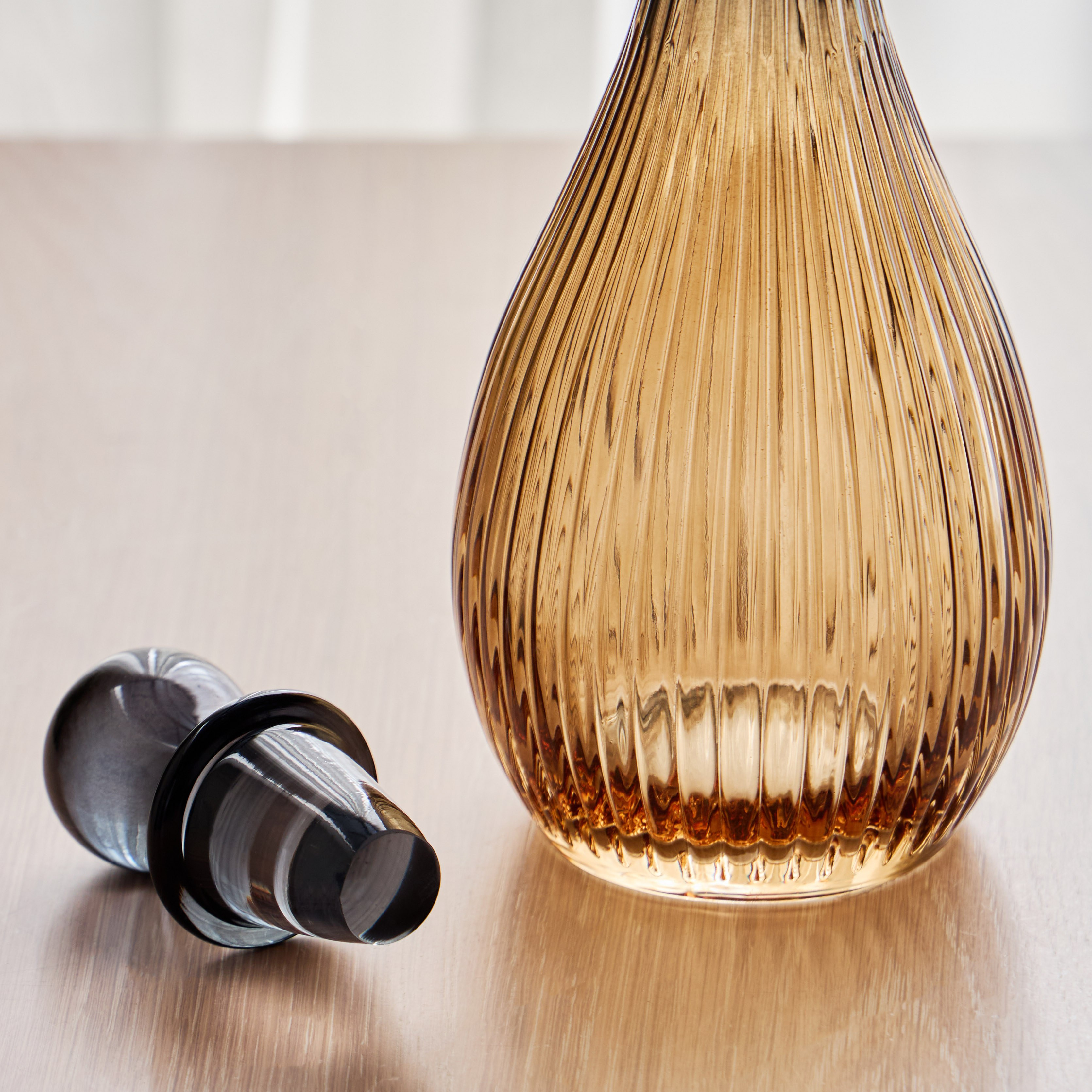 Dahab Glass Decanter - 1.2 L-household-dining-drinkserveware-jugsdecantersandcarafes-image-3