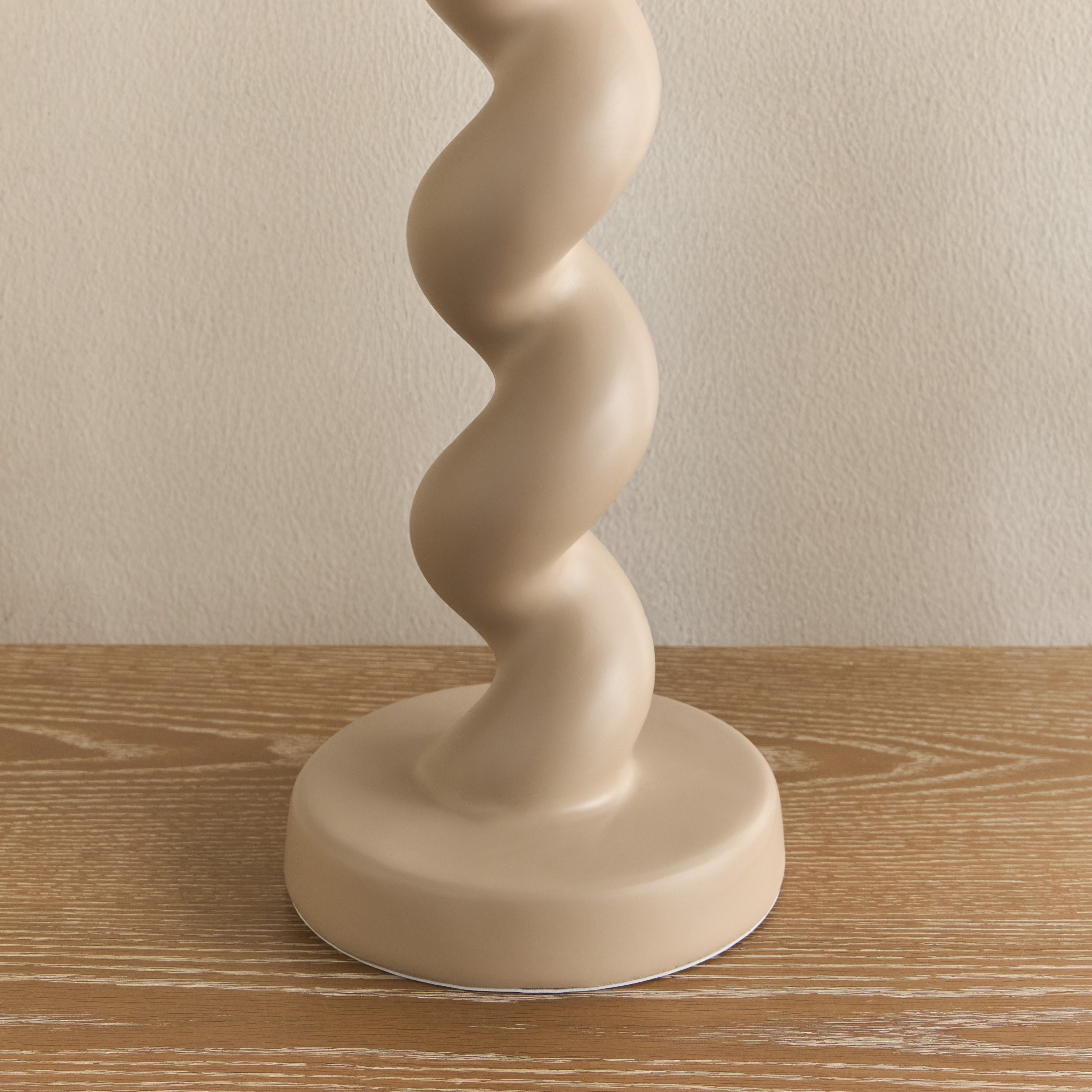 Rigi Resin Table Lamp - 68 cm-household-lighting-tableanddesklamps-image-4