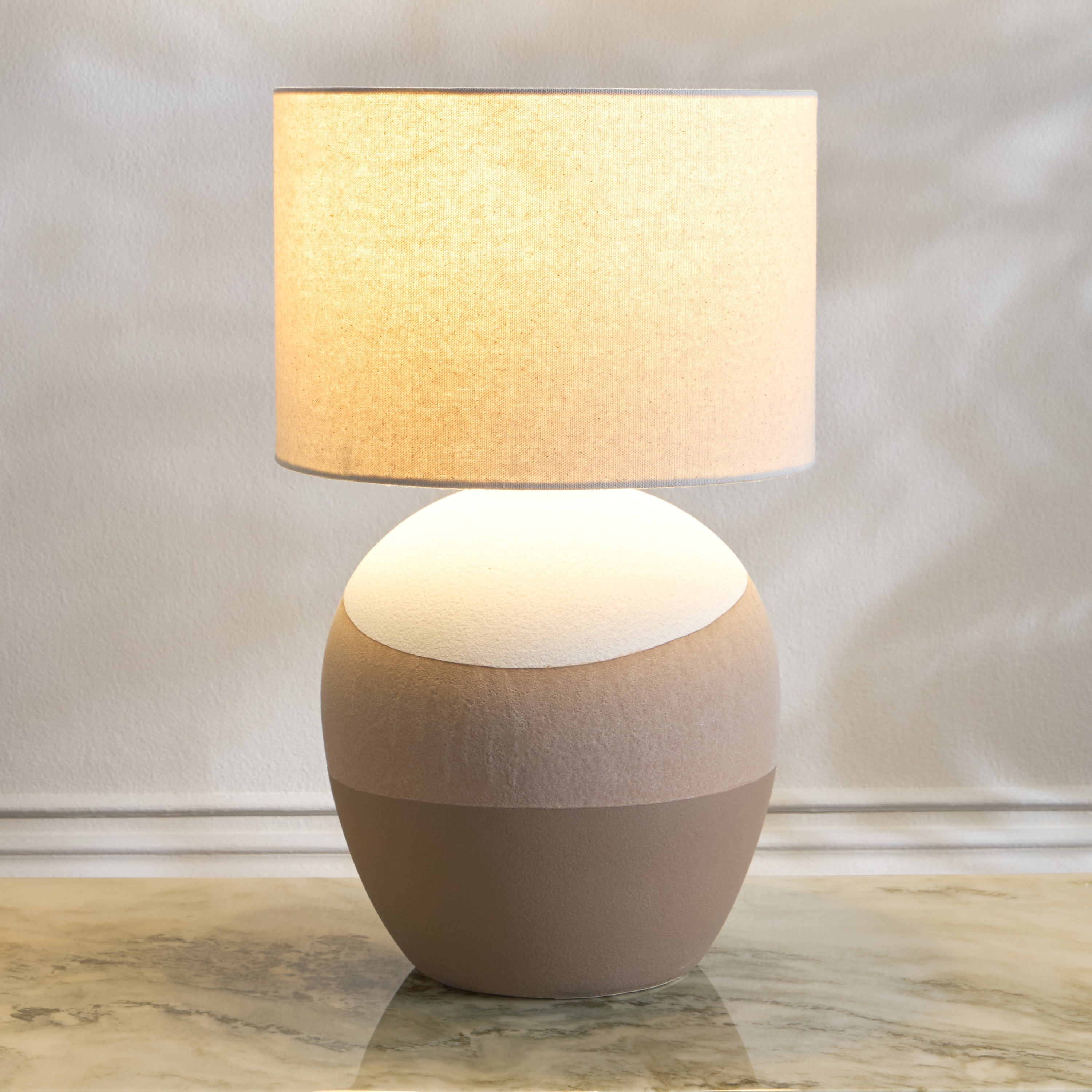 Mika Ceramic Table Lamp - 56 cm-household-lighting-tableanddesklamps-image-2