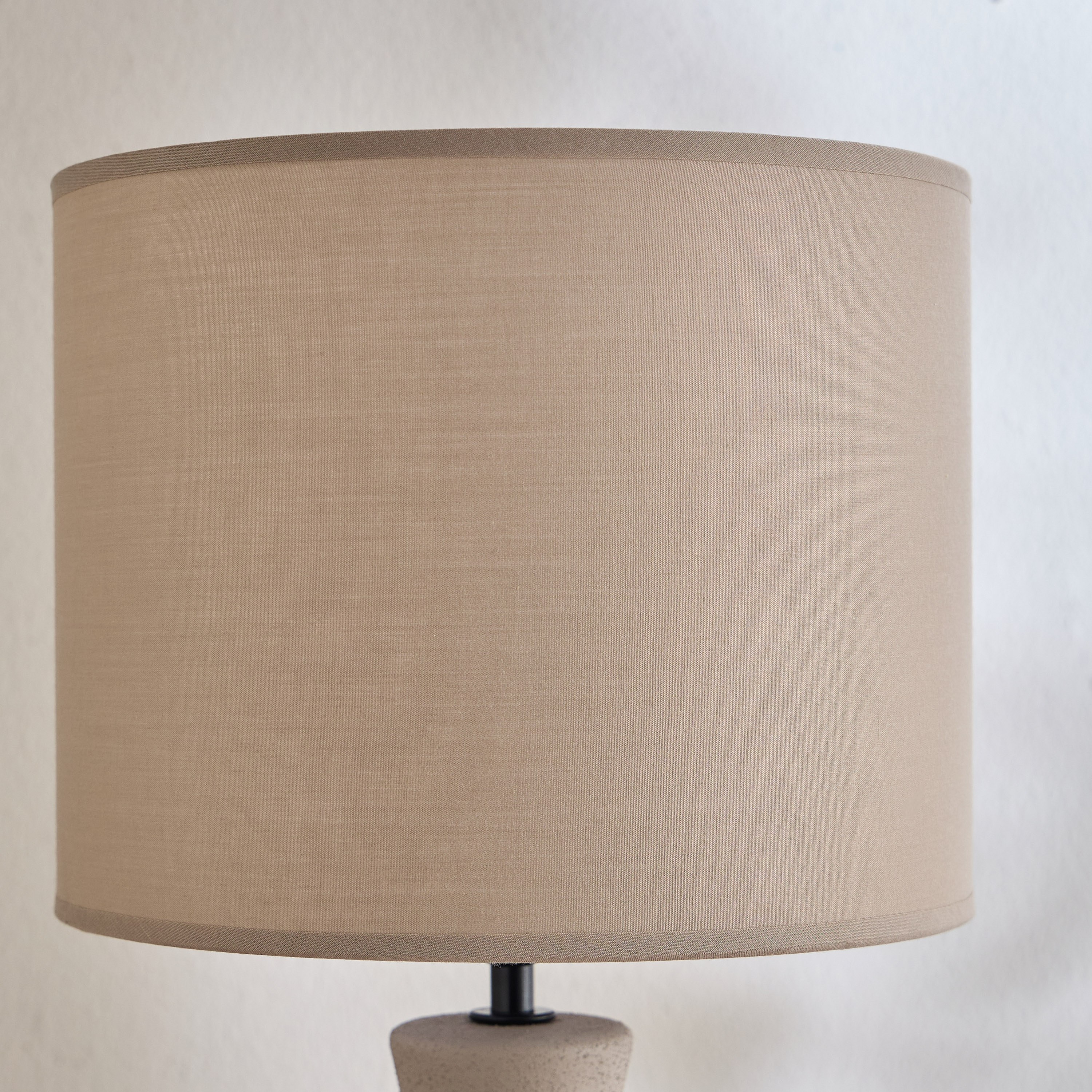Maisie Ceramic Table Lamp - 41 cm-household-lighting-tableanddesklamps-image-3