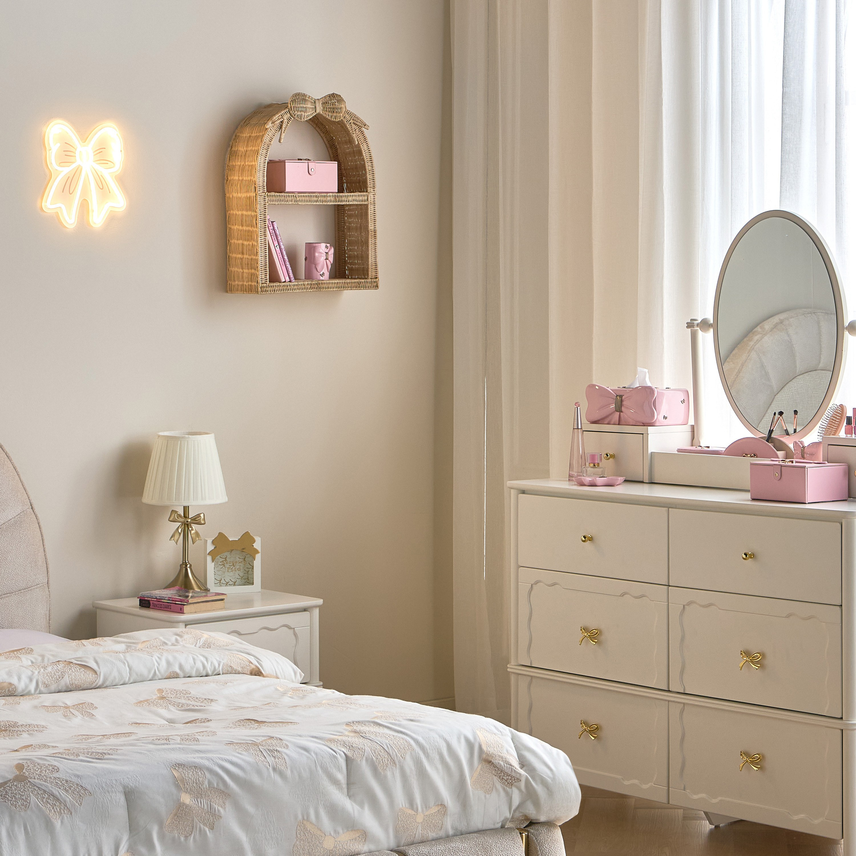 Bow USB Operated LED Lamp-babyandkids-decorandlighting-lighting-decorativelightingandwalllamps-image-5
