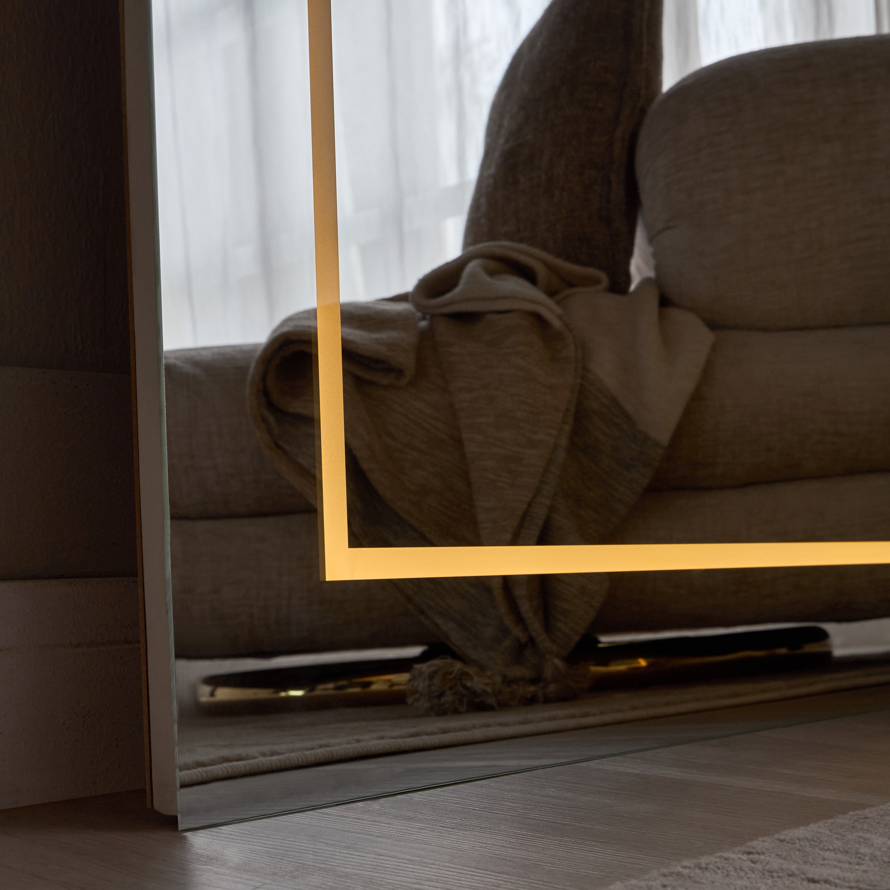 Miravue LED Light Leaner Mirror - 200x100 cm-household-walldecorandmirrors-mirrors-floormirrors-image-5