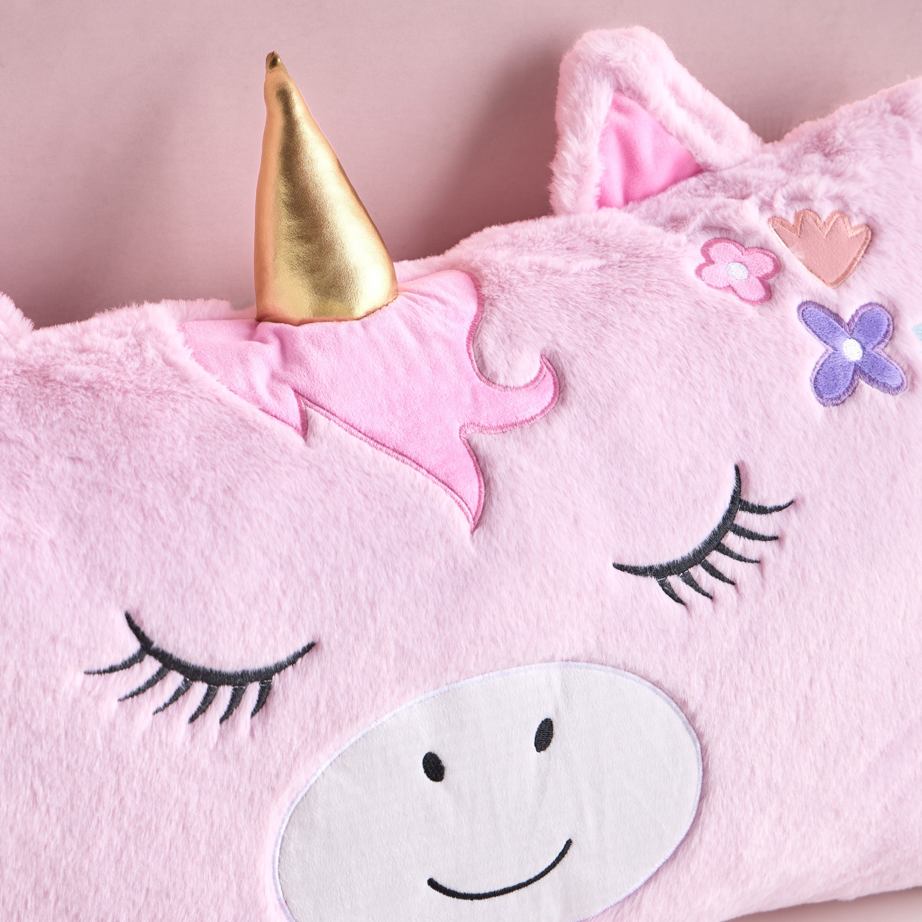 وسادة محشوة مطرزة بتصميم يونيكورن - ماجي - 35x66 سم-kids-beddingandwindows-bedding-filledcushionsandcovers-image-2