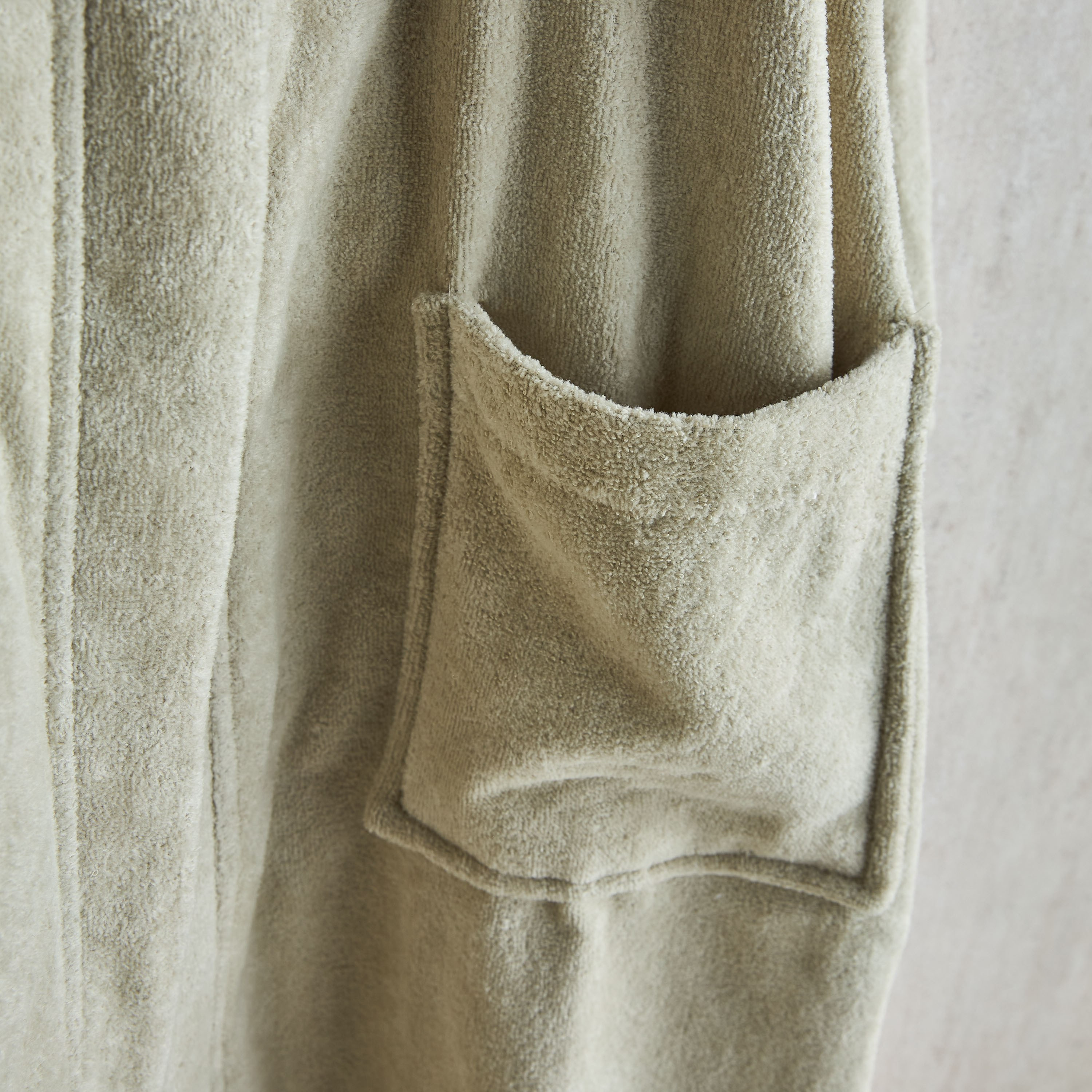 Velour Bathrobe - Extra Large-household-bathandlaundry-bathlinen-bathrobesandslippers-bathrobes-image-4