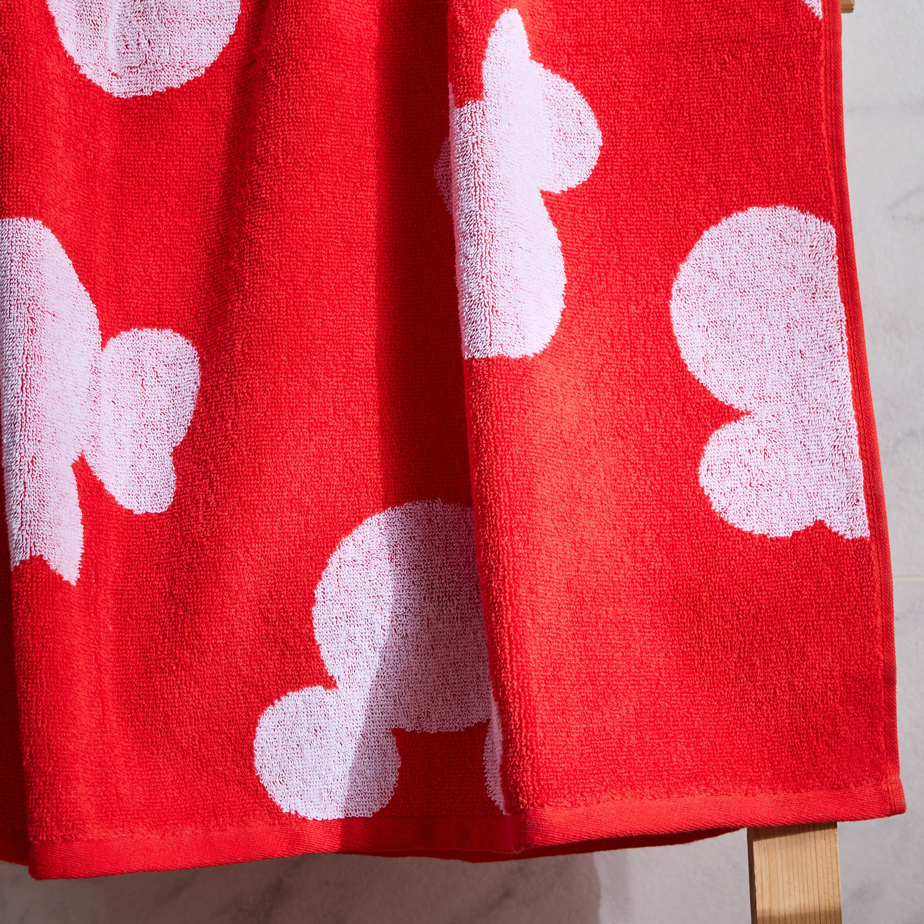 Mickey and Minnie Hub Jacquard Cotton Bath Towel - 70x140 cm-babyandkids-bathandstorage-bath-towels-image-2