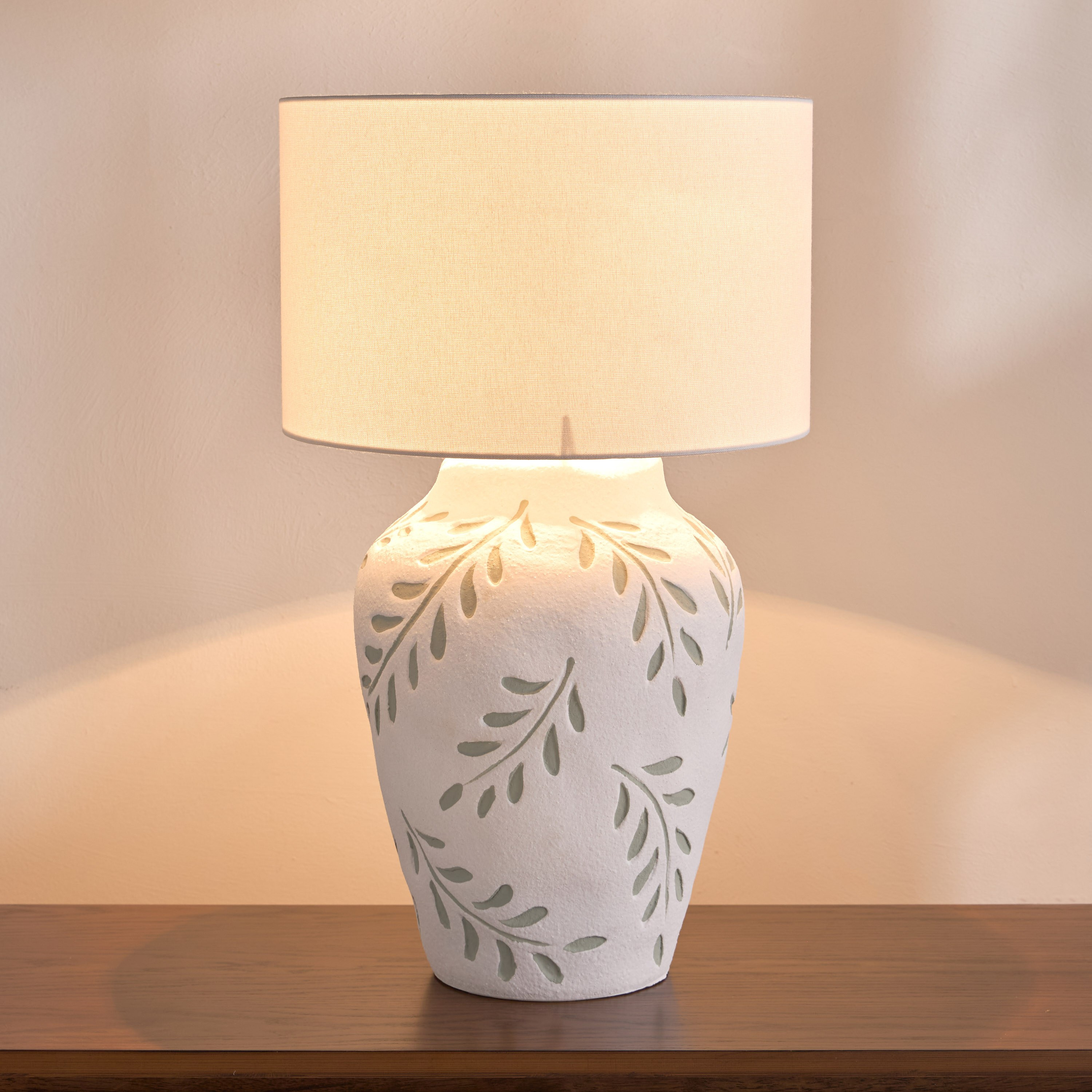 Pansy Ceramic Table Lamp - 67 cm-household-lighting-tableanddesklamps-image-2