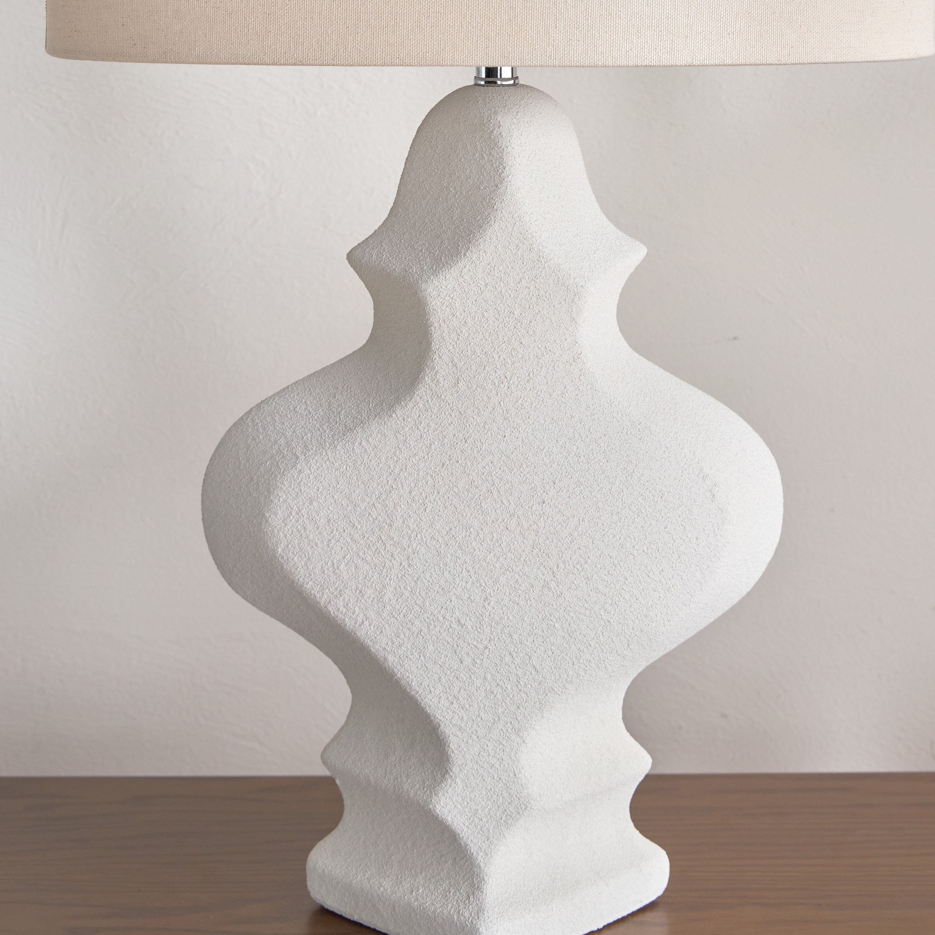 Petunia Ceramic Table Lamp - 64 cm-household-lighting-tableanddesklamps-image-3