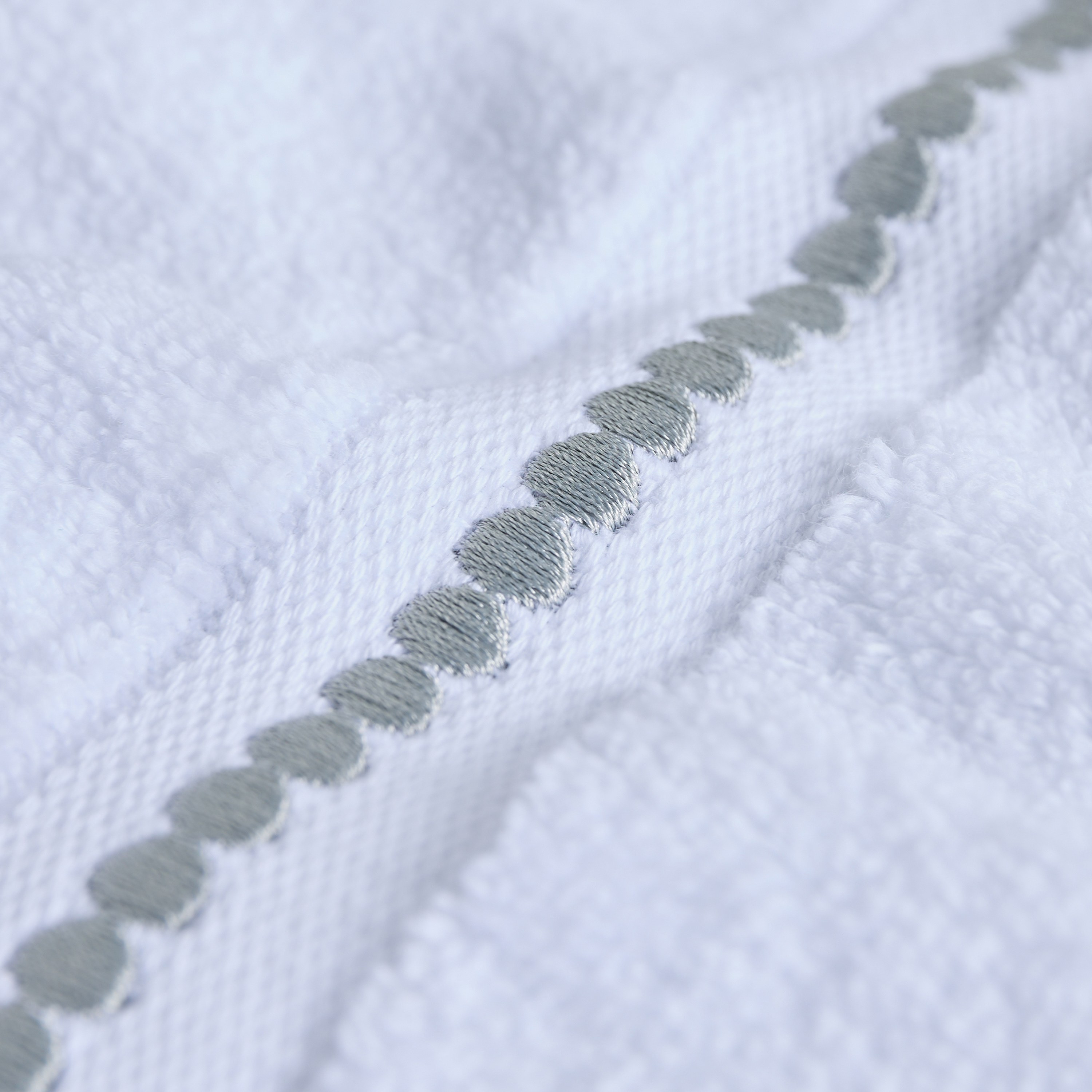 Varsailles 4-Piece 600 GSM Cotton Fingertip Towel Set - 33x33 cm-household-bathandlaundry-bathlinen-towels-image-3