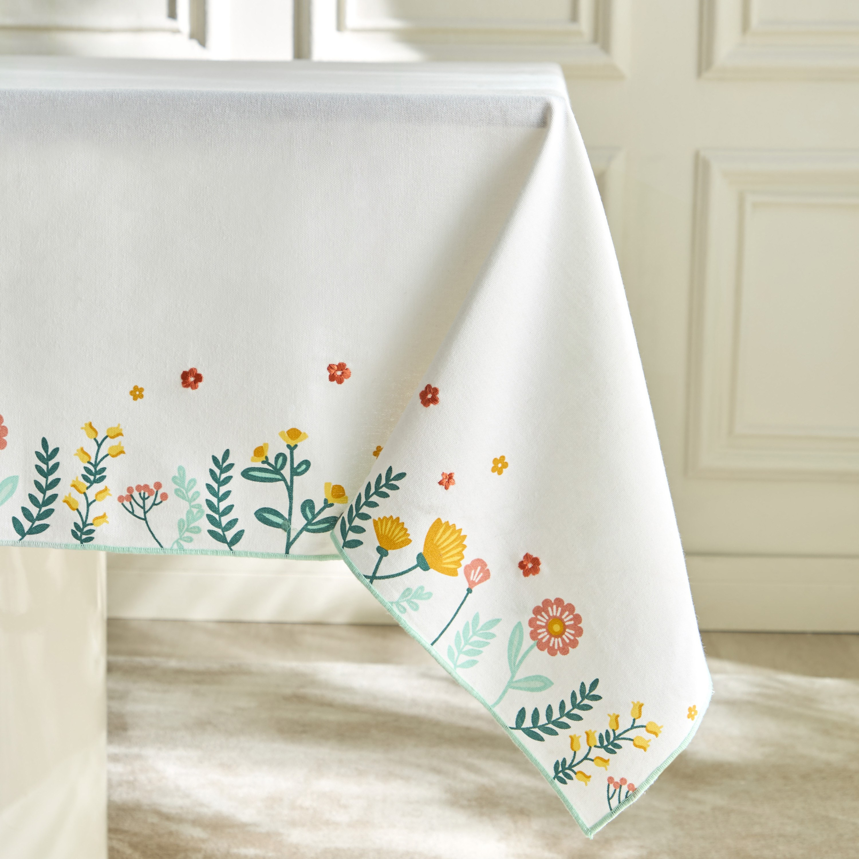 Heidi Table Cover - 150x250 cm-household-dining-tablelinen-runnersandtablecovers-image-1