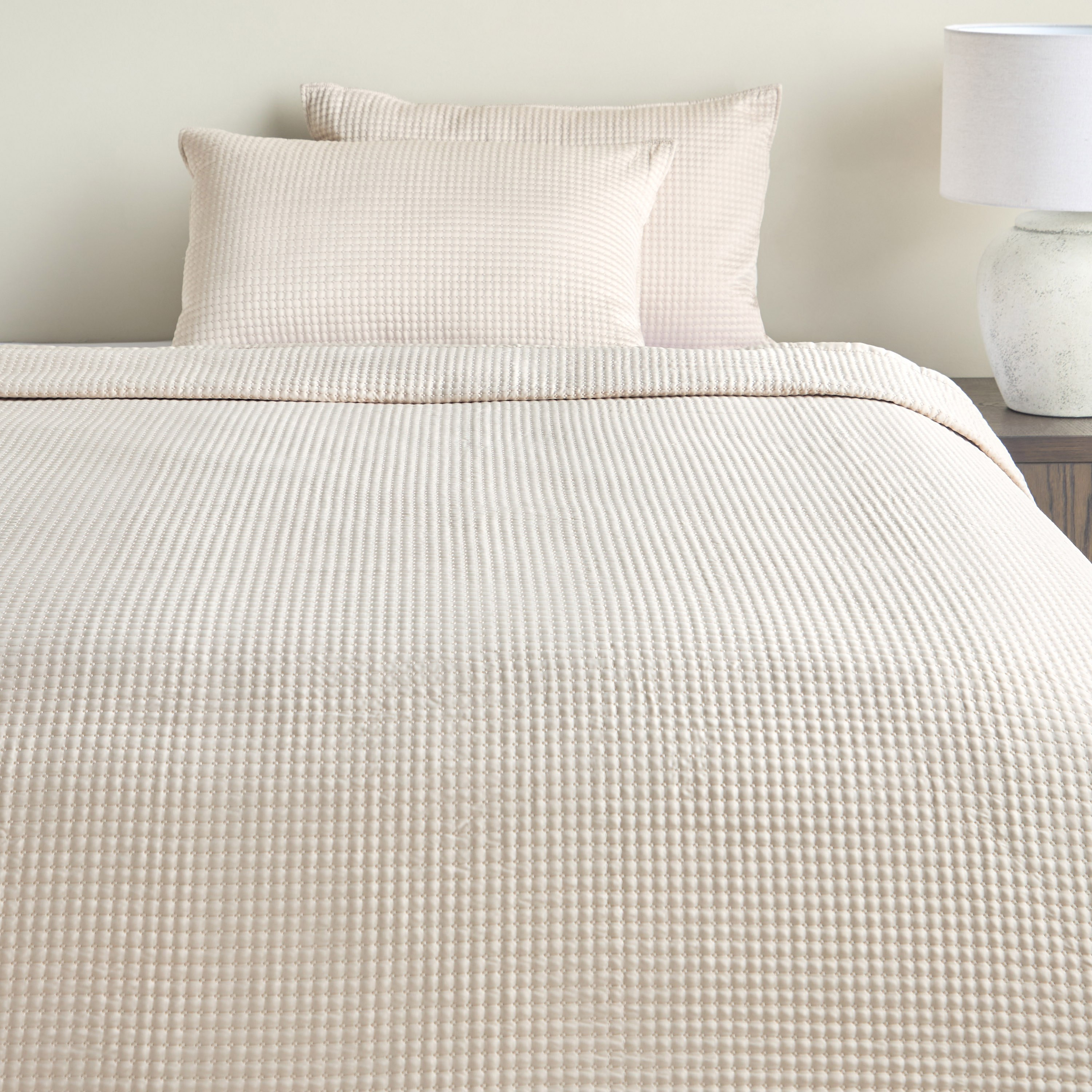 طقم مفرش سرير كينج مبطّن من القطن دوائر 3 قطع - روجو - 240×260 سم-household-bedding-comfortersandbedspreads-bedspreads-image-2