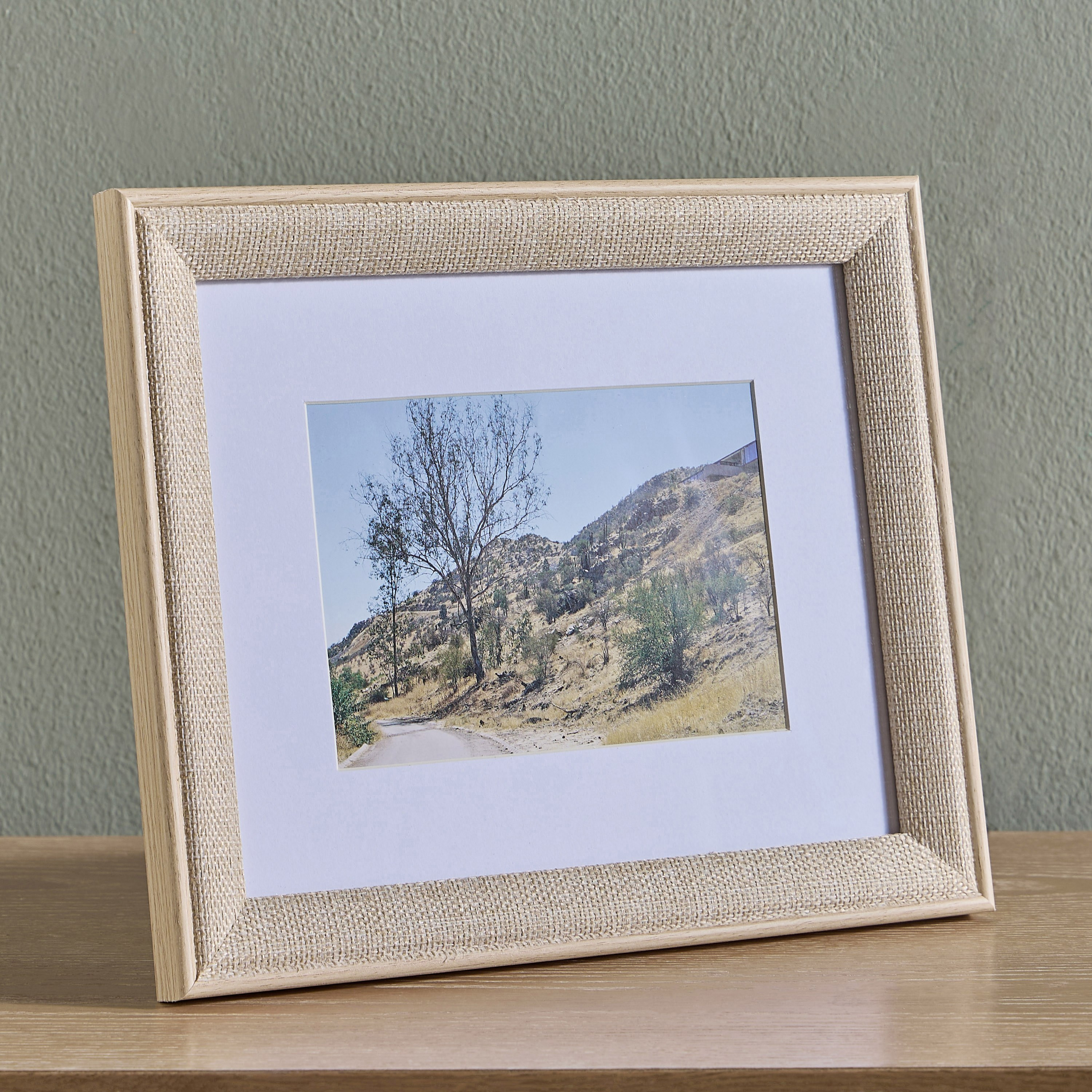 Mashna Matted Photo Frame - 25x30 cm-household-walldecorandmirrors-photoframes-image-1