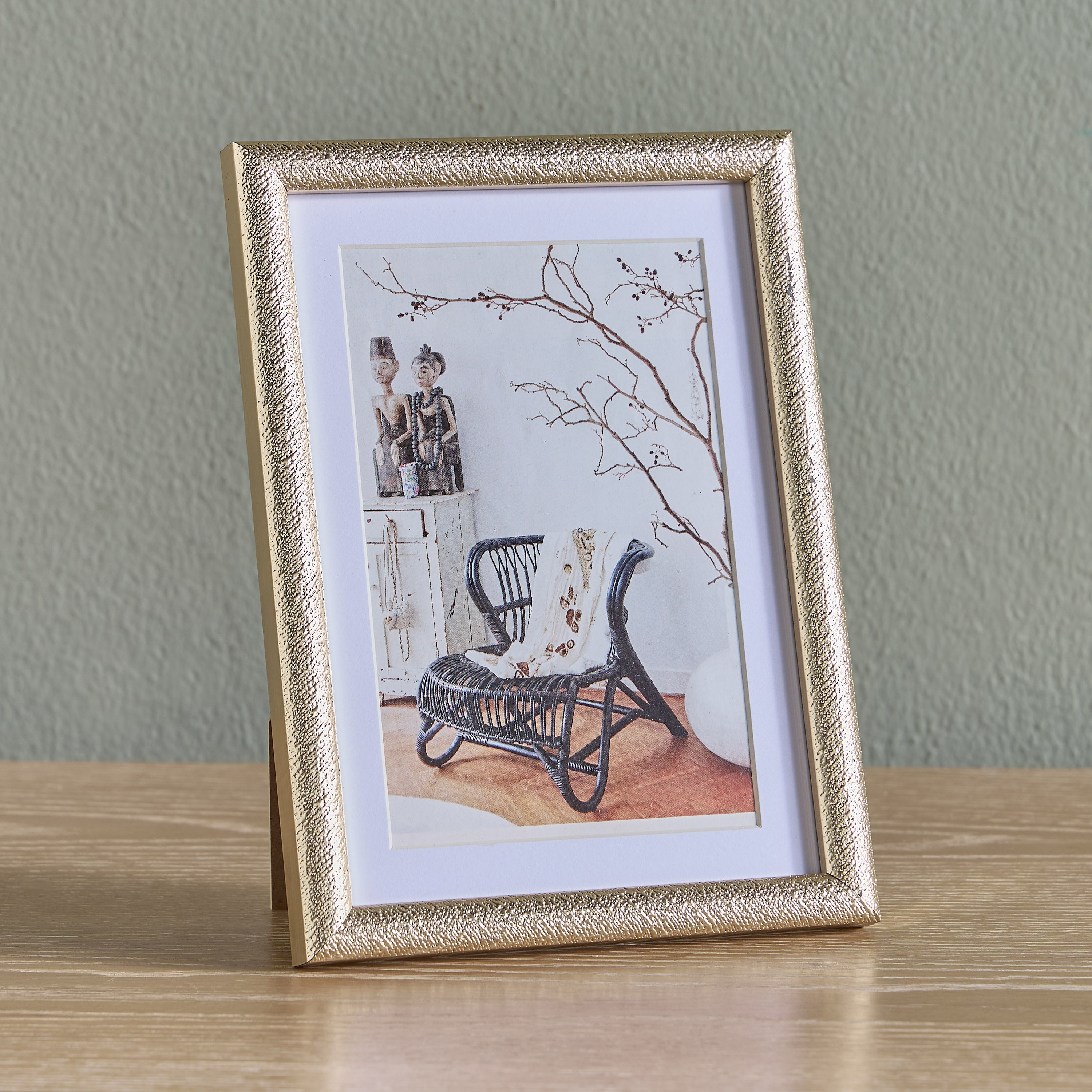 Olgana Matted Photo Frame - 14x19 cm-household-walldecorandmirrors-photoframes-image-1