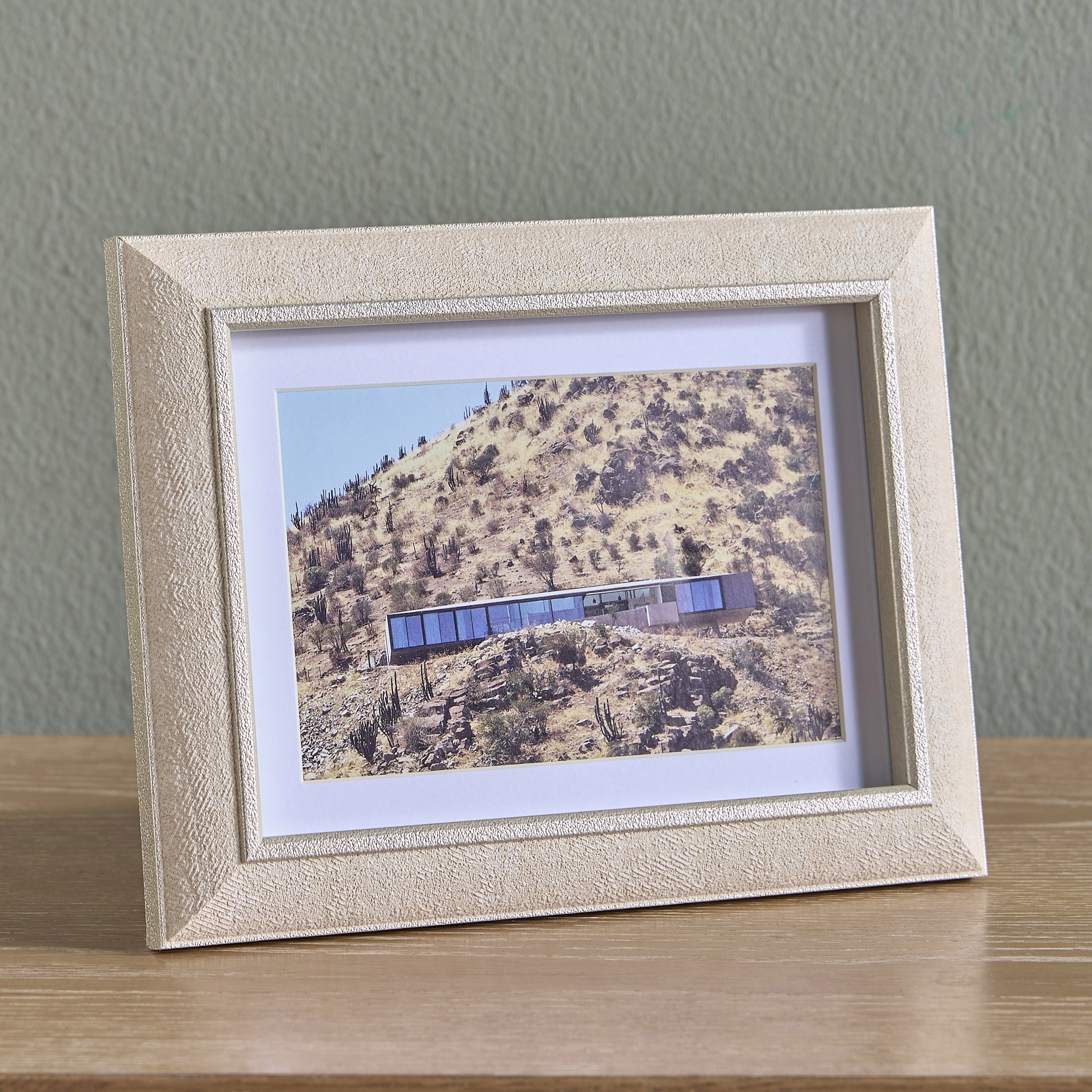 Akiro Matted Photo Frame - 17x22 cm-household-walldecorandmirrors-photoframes-image-1