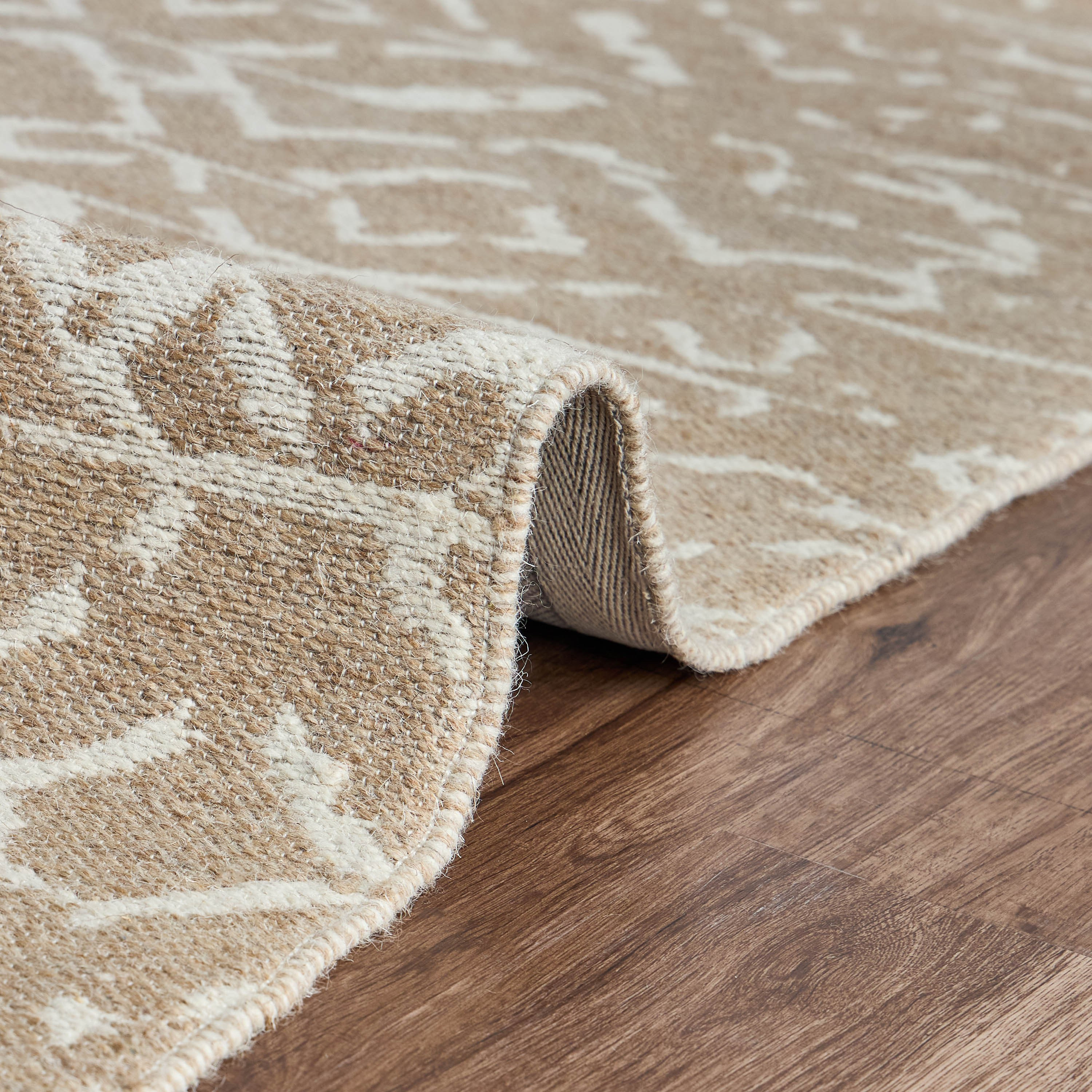 Anella Woollen Jacquard Rug - 160x230 cm-household-rugsandcarpets-rugs-image-4