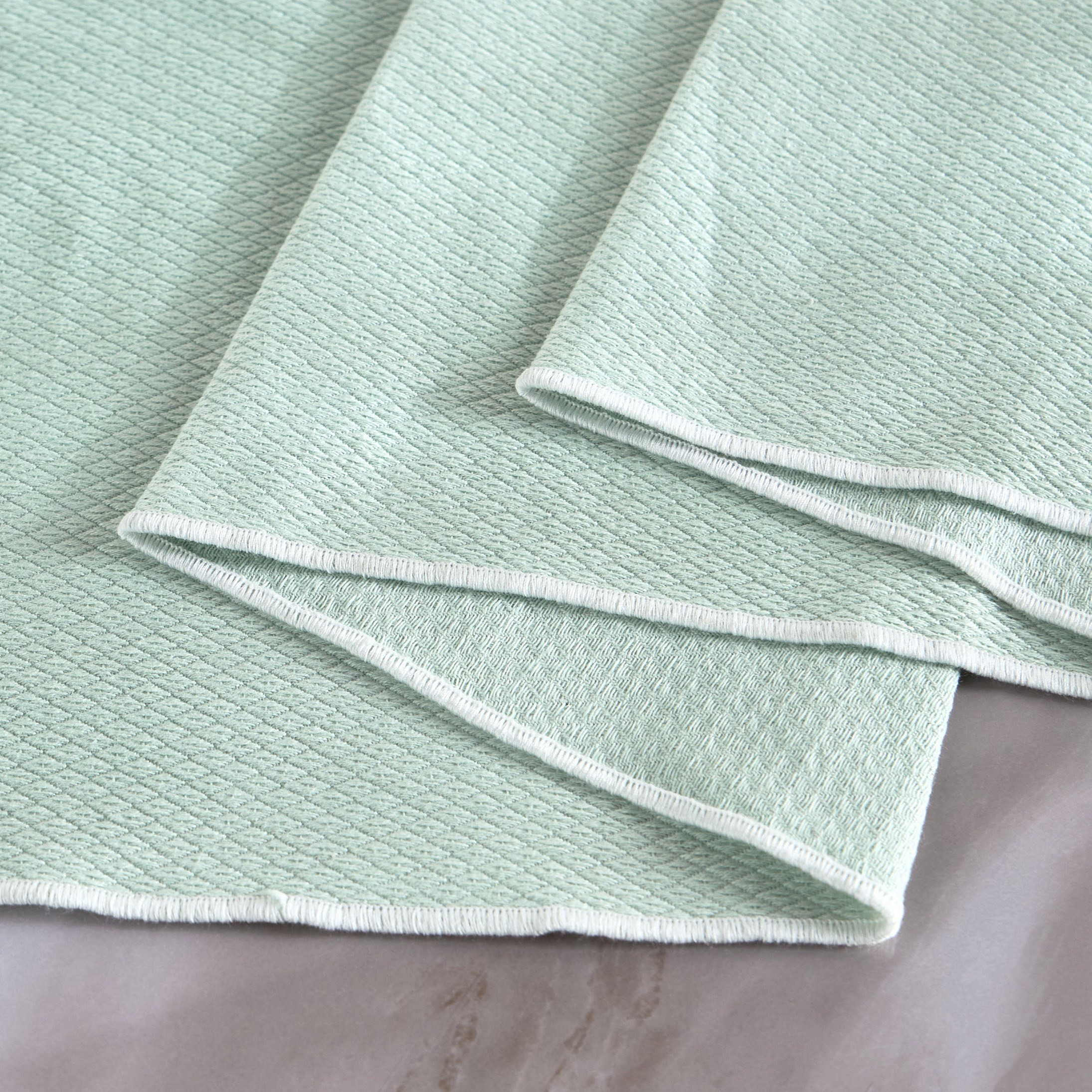 Fanous Table Runner - 33x120 cm-household-dining-tablelinen-runnersandtablecovers-image-2