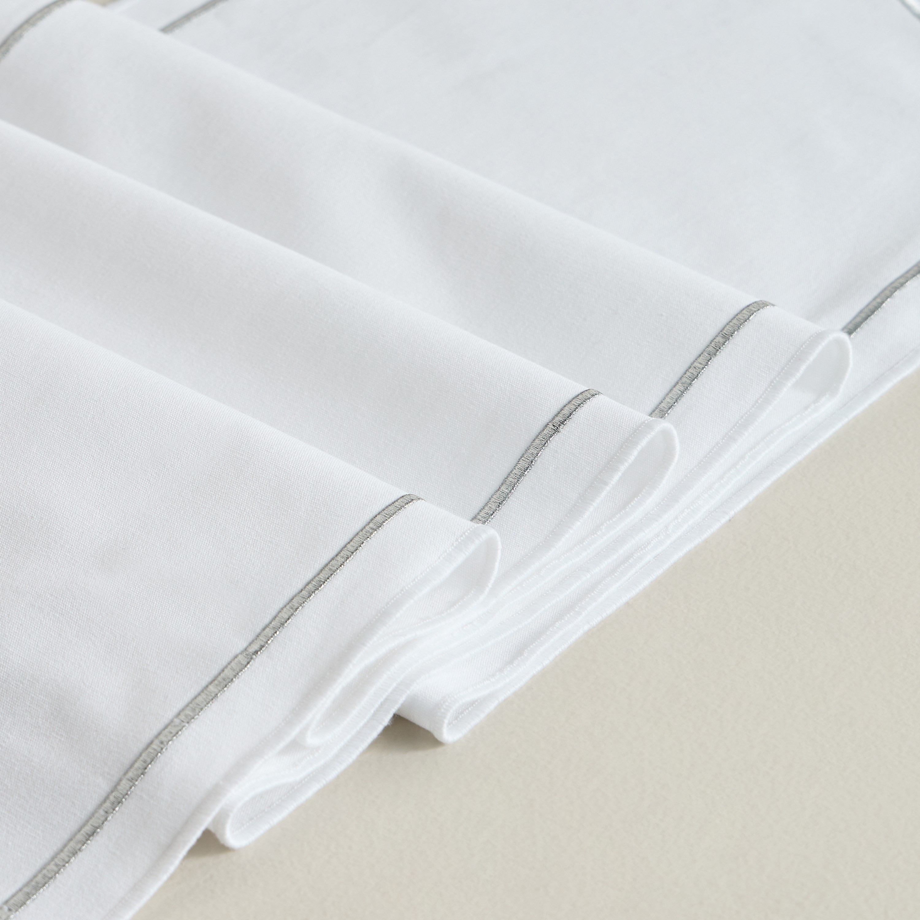 Inam Table Runner - 33x180 cm-household-dining-tablelinen-runnersandtablecovers-image-2