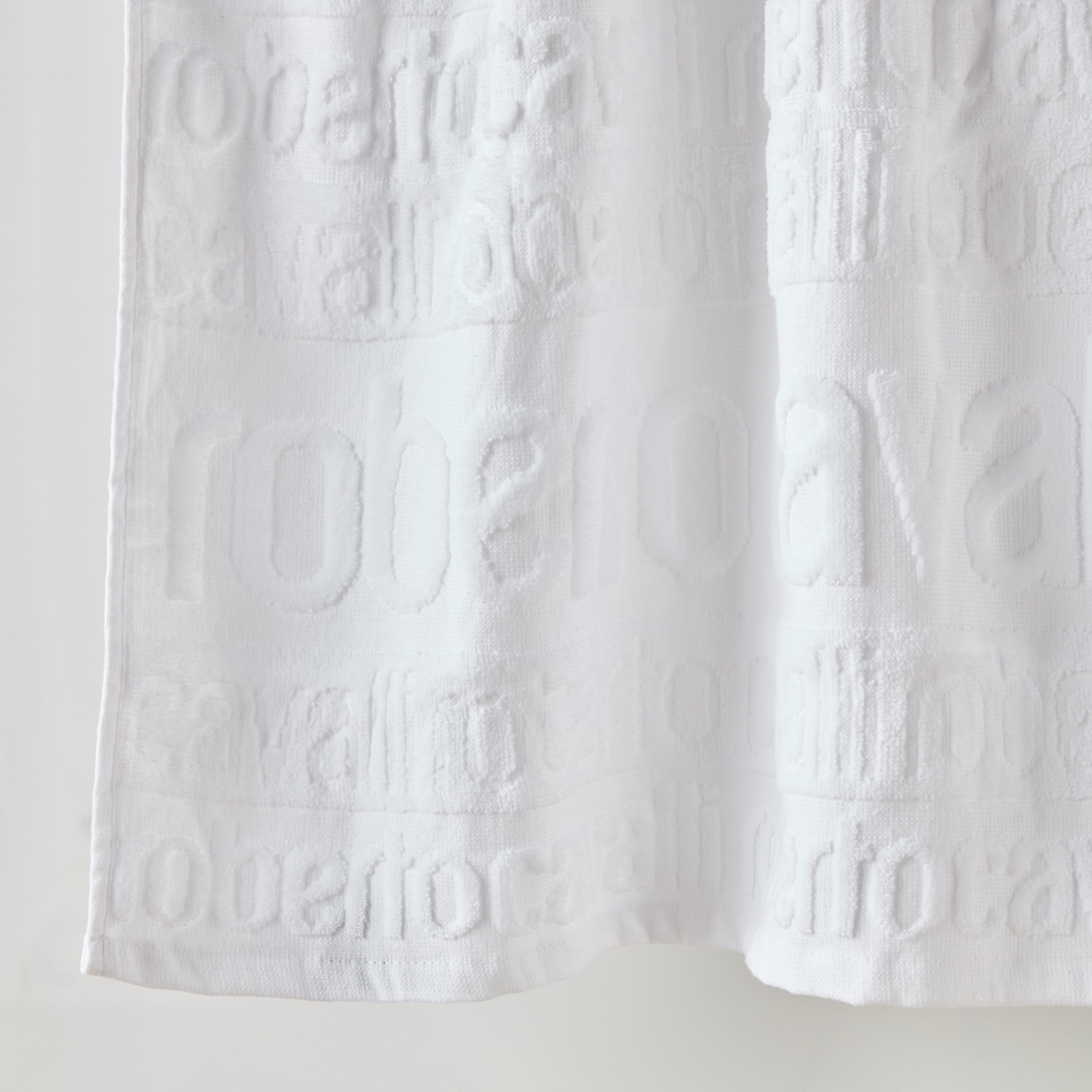 Roberto Cavalli Icon 550 GSM Cotton Hand Towel - 50x90 cm-household-bathandlaundry-bathlinen-towels-image-2