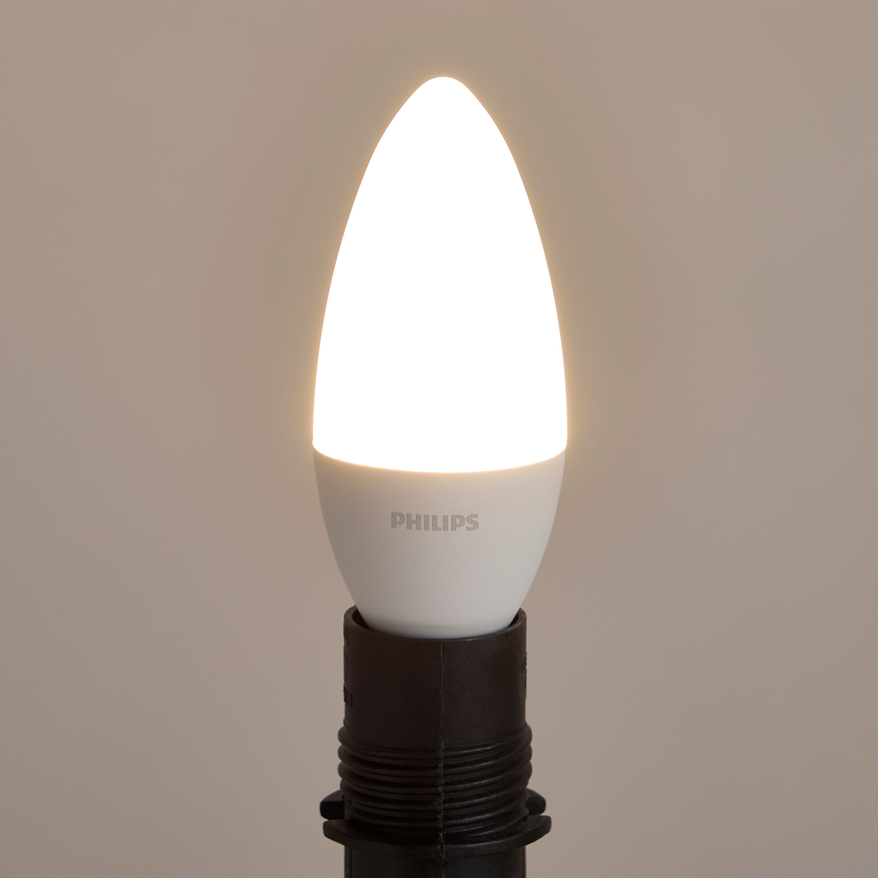 لمبة شمعة ليد معتّمة - فيليبس - 40 واط 400 لومن أبيض دافئ-household-lighting-bulbsandbatteries-bulbs-image-3
