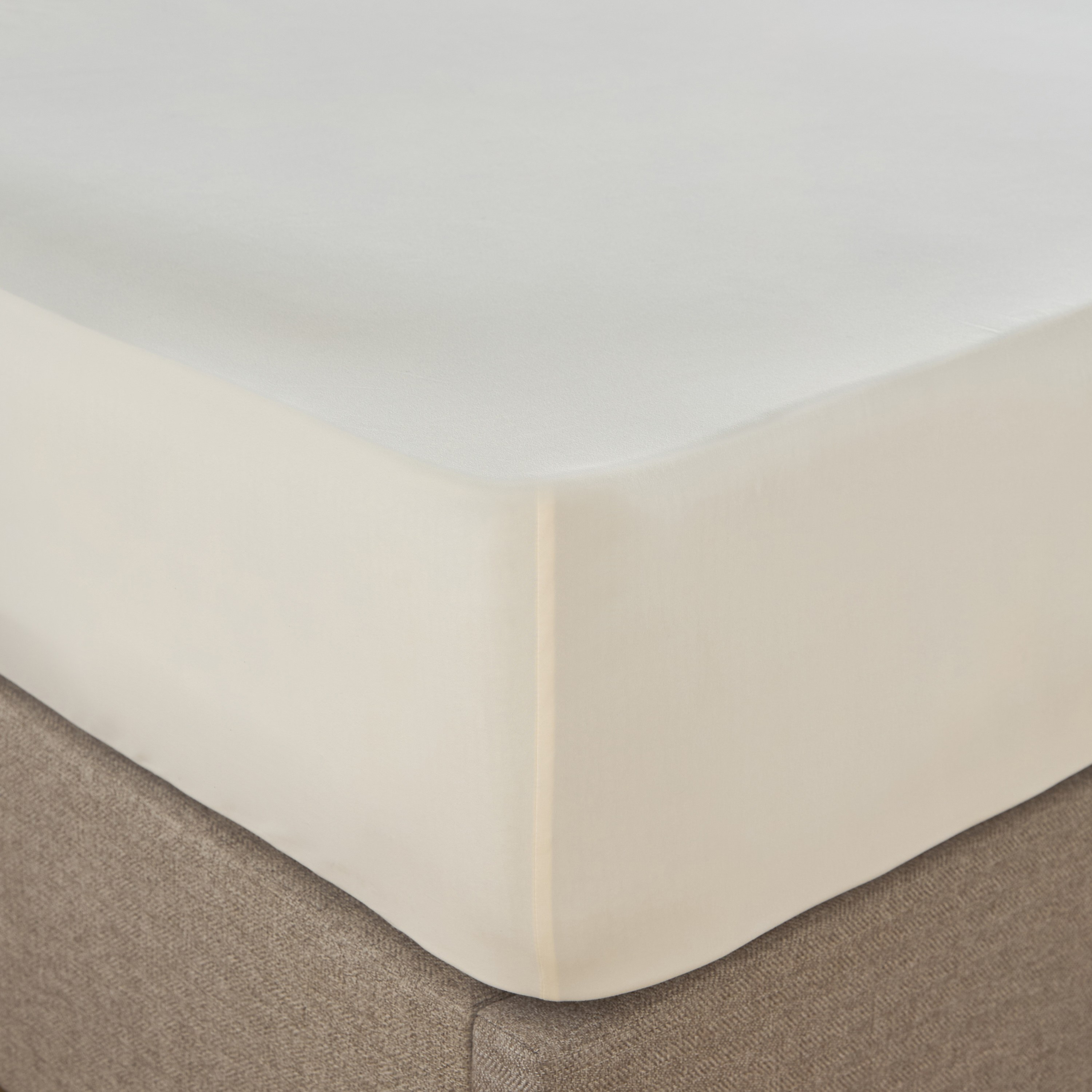 Amphora Super King Fitted Sheet - 200x205 cm-household-bedding-sheetsandpillowcases-fittedsheets-image-1