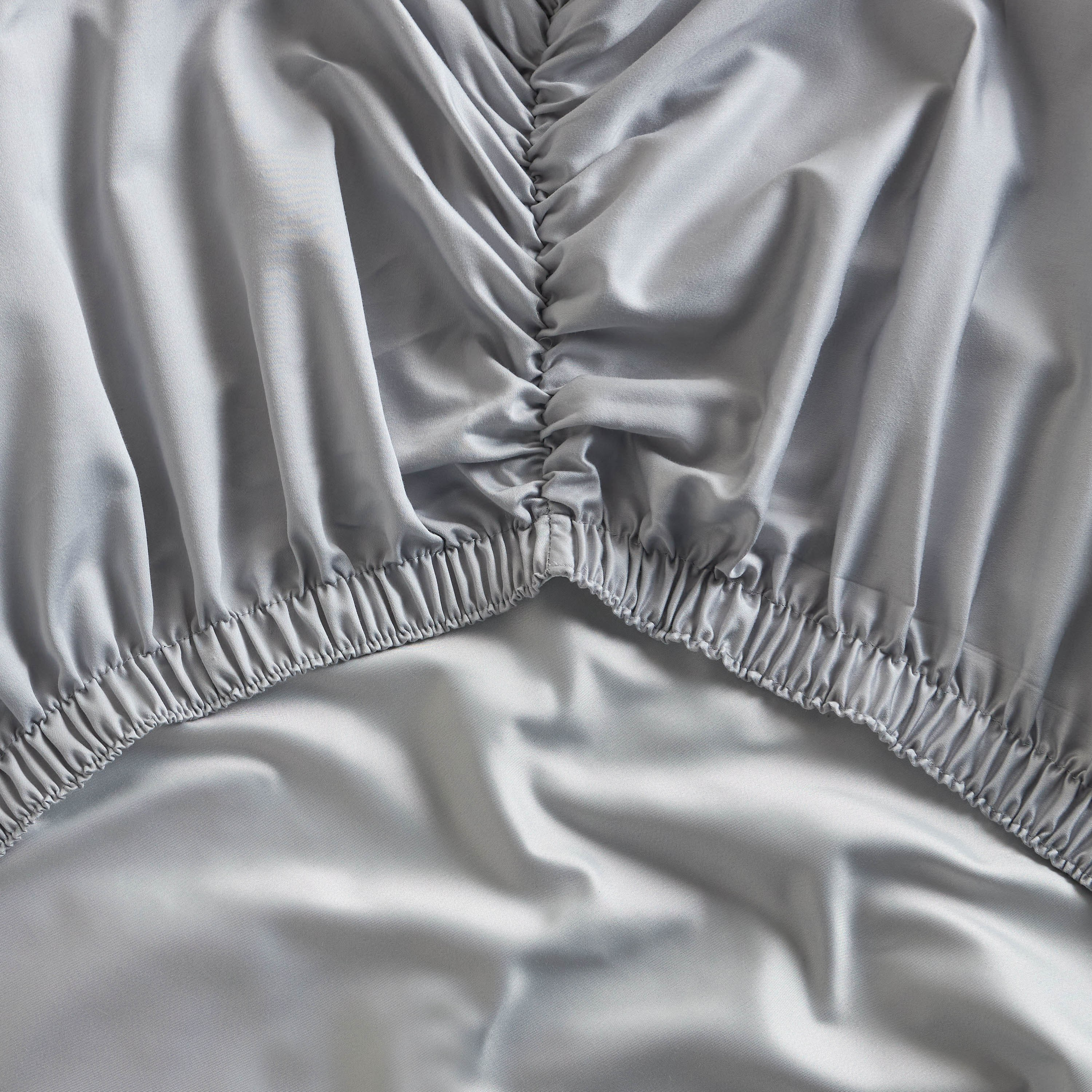 شرشف مطّاطي كوين قطن ساتان منسوج بعدد خيوط 1000خيط - إيفلور - 160×200 سم-household-bedding-sheetsandpillowcases-fittedsheets-image-2