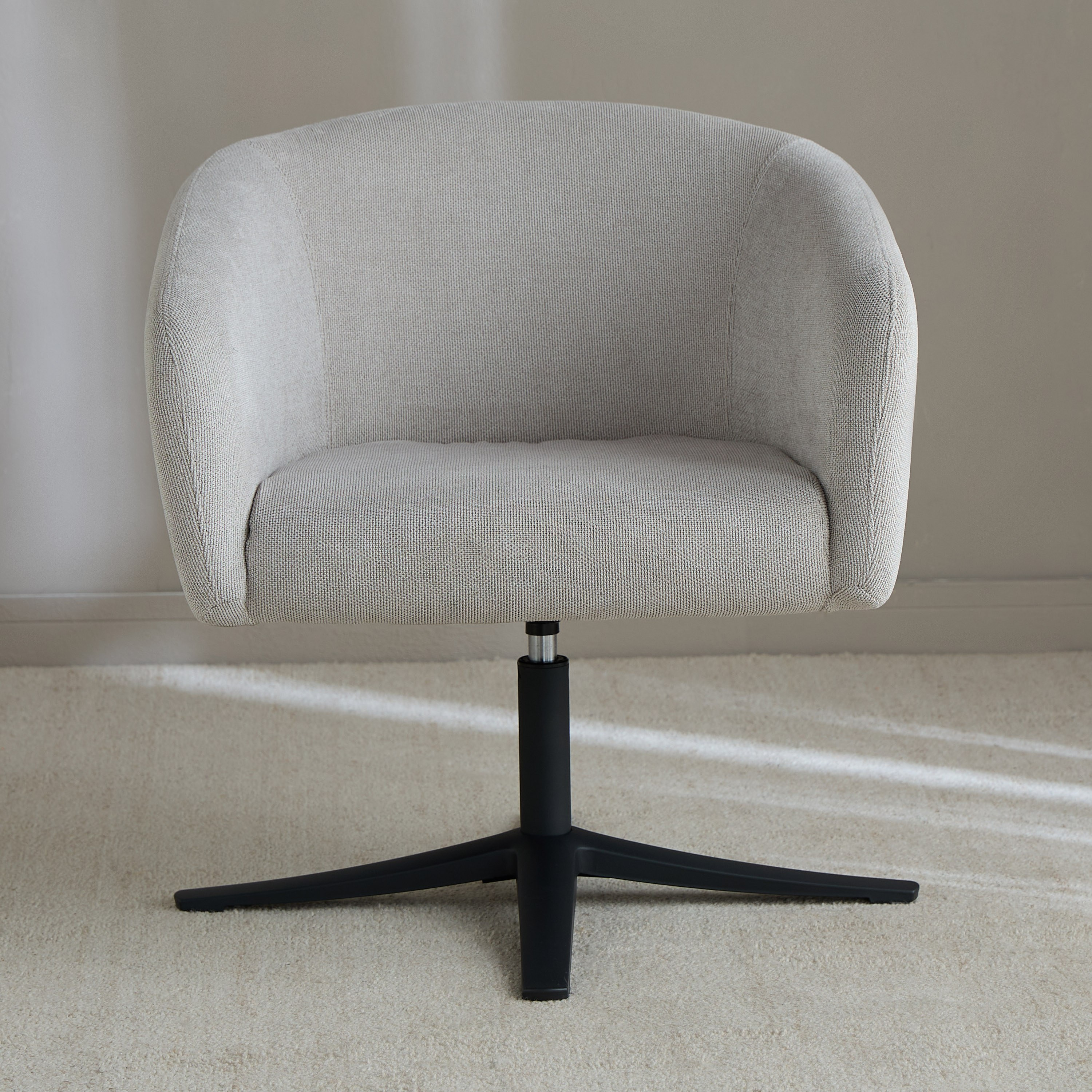 كرسي قماش دوّار بمساند ذراعين - ألما-furniture-sofaandseating-armchairs-image-2