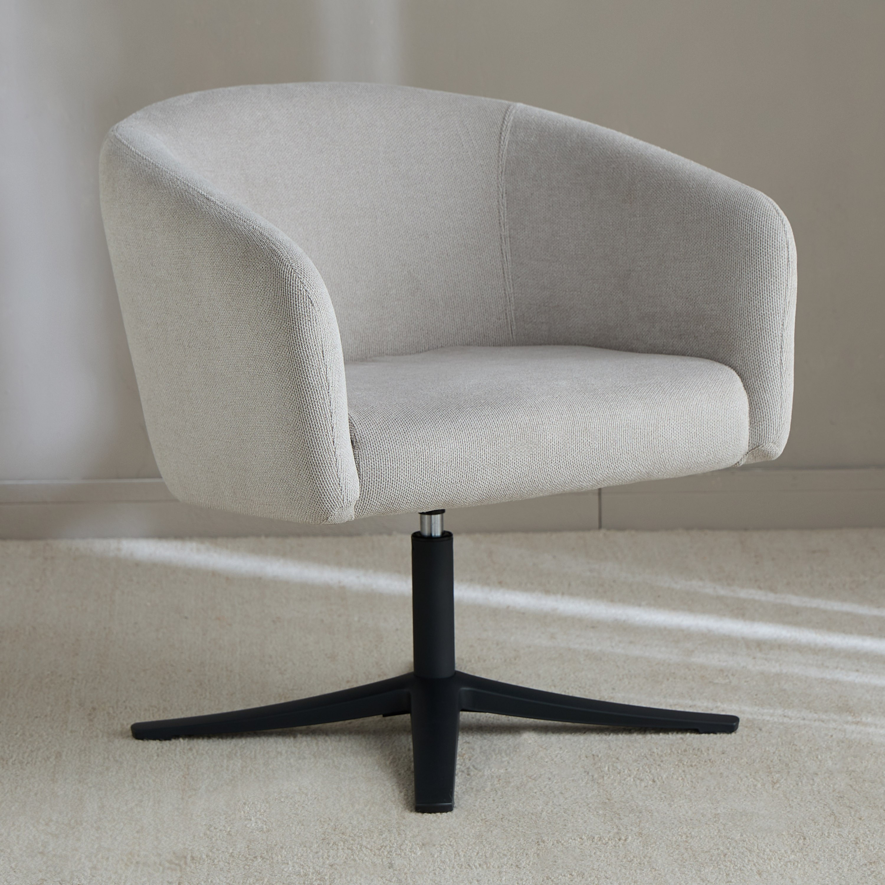 كرسي قماش دوّار بمساند ذراعين - ألما-furniture-sofaandseating-armchairs-image-1
