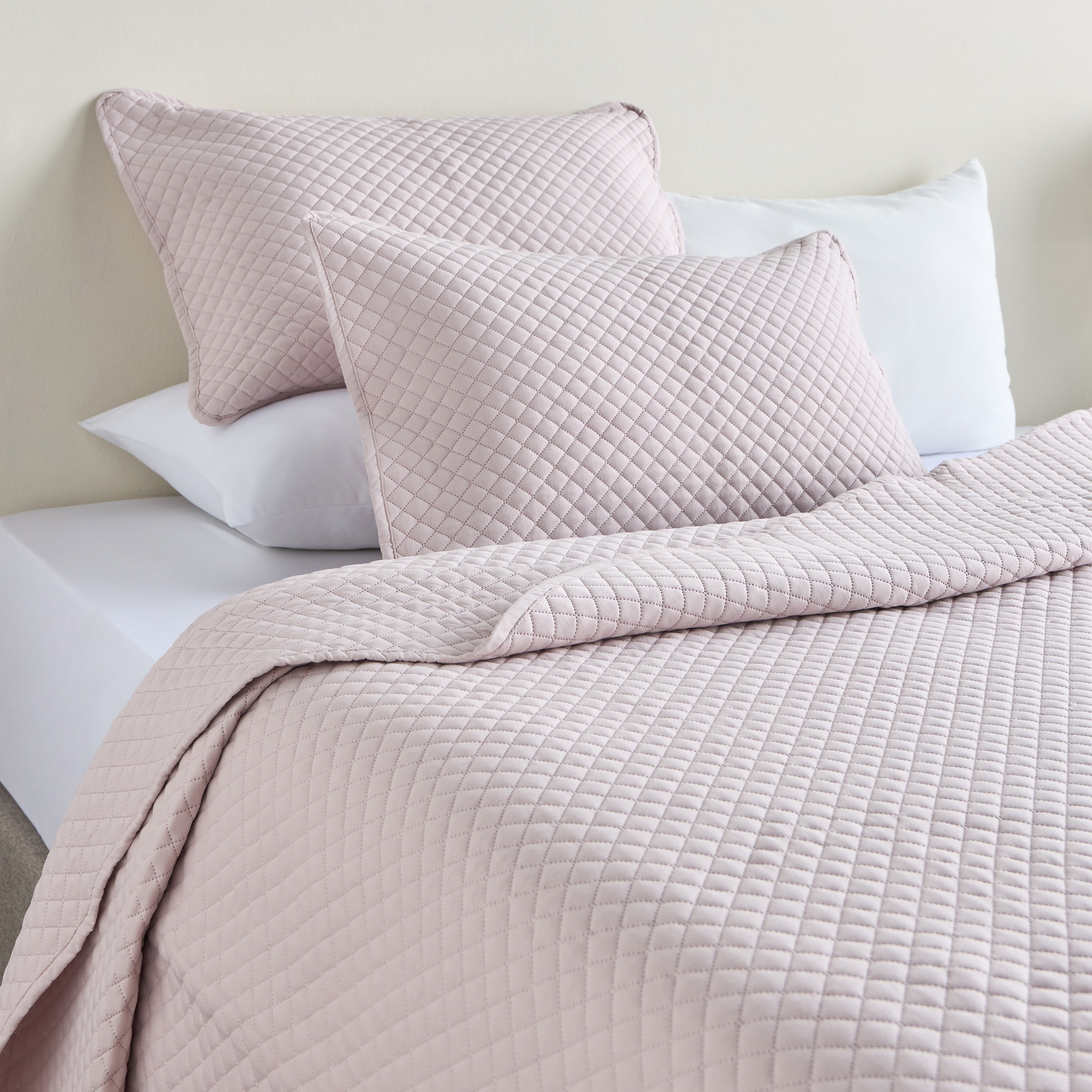 Marla Washed Quilted 3-Piece Super King Bedspread Set - 240x260 cm-household-bedding-comfortersandbedspreads-bedspreads-image-1