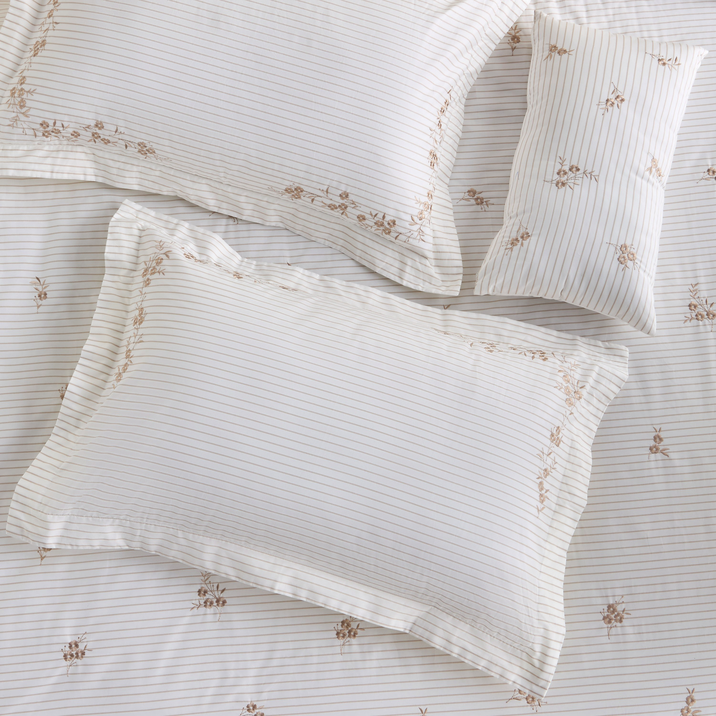 Foliage Milie Cotton Embroidered 200 Thread Count 4-Piece Super King Comforter Set - 240x260 cm-household-bedding-comfortersandbedspreads-comforters-image-3