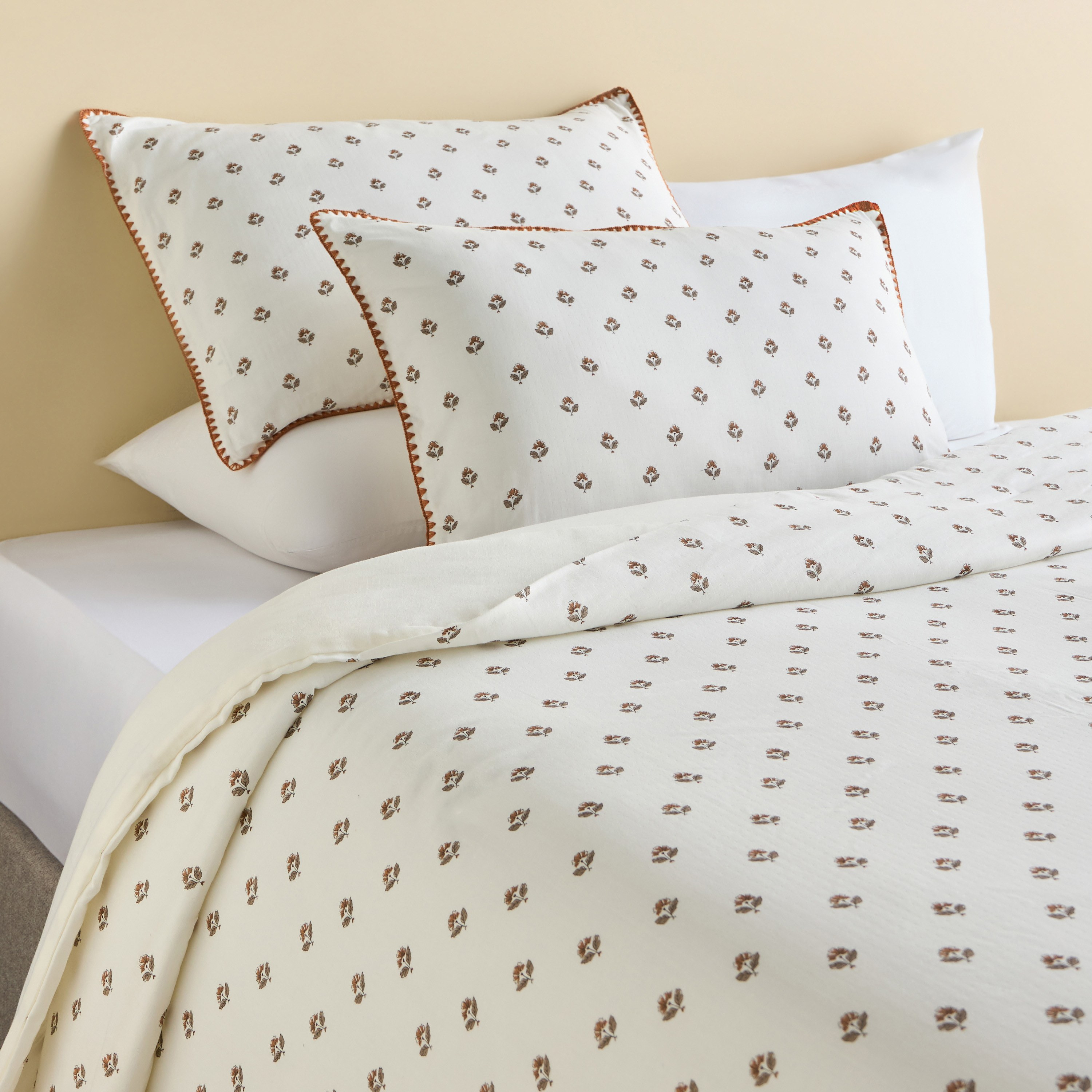 طقم لحاف سوبر كينج قطن 3 قطع بطبعات - بونيتا فلورال - 240x260 سم-household-bedding-comfortersandbedspreads-comforters-image-1