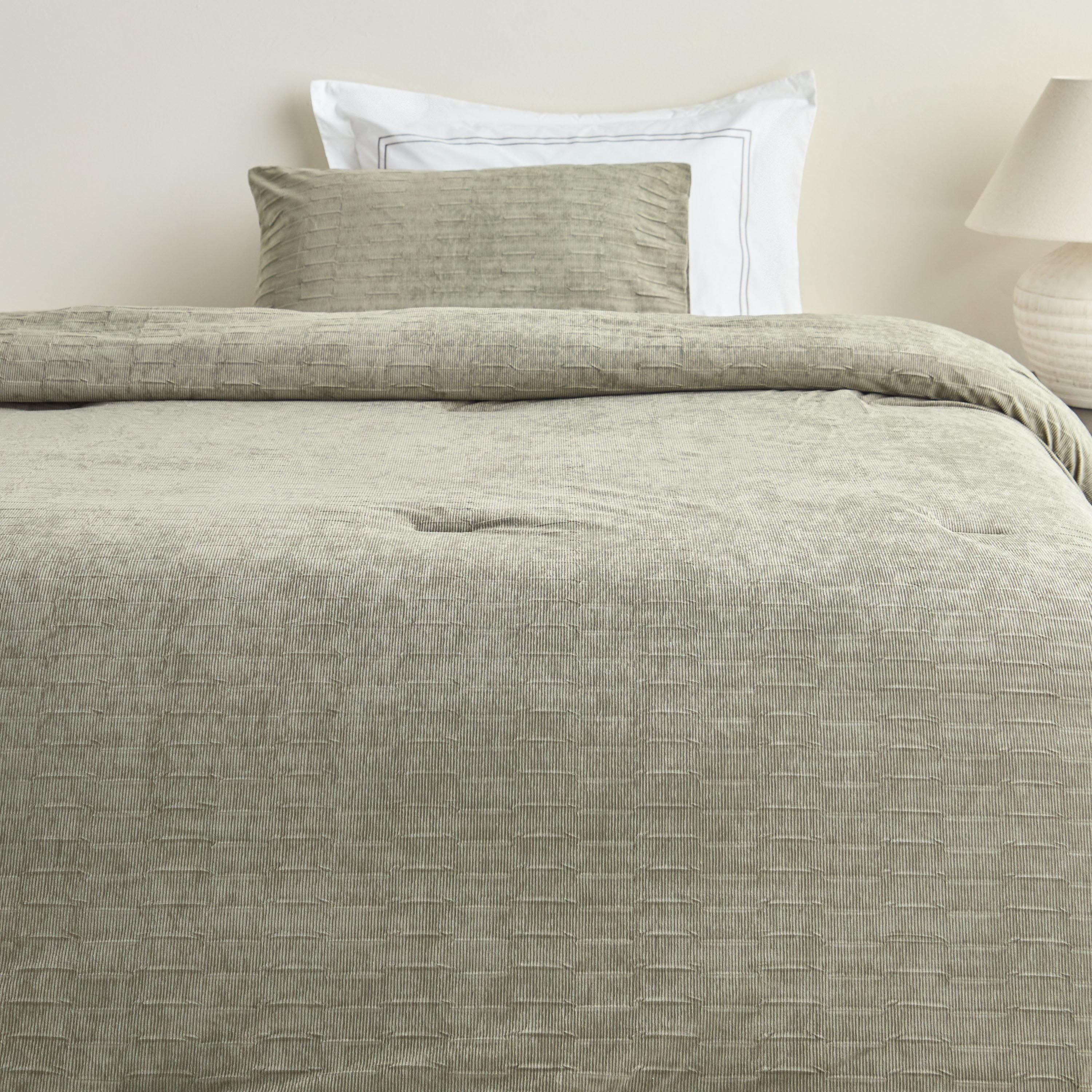 Rex Greek Velvet Weave 4-Piece Full Comforter and Sheet Set- 160x240 cm-household-bedding-comfortersandbedspreads-bedinabag-image-2