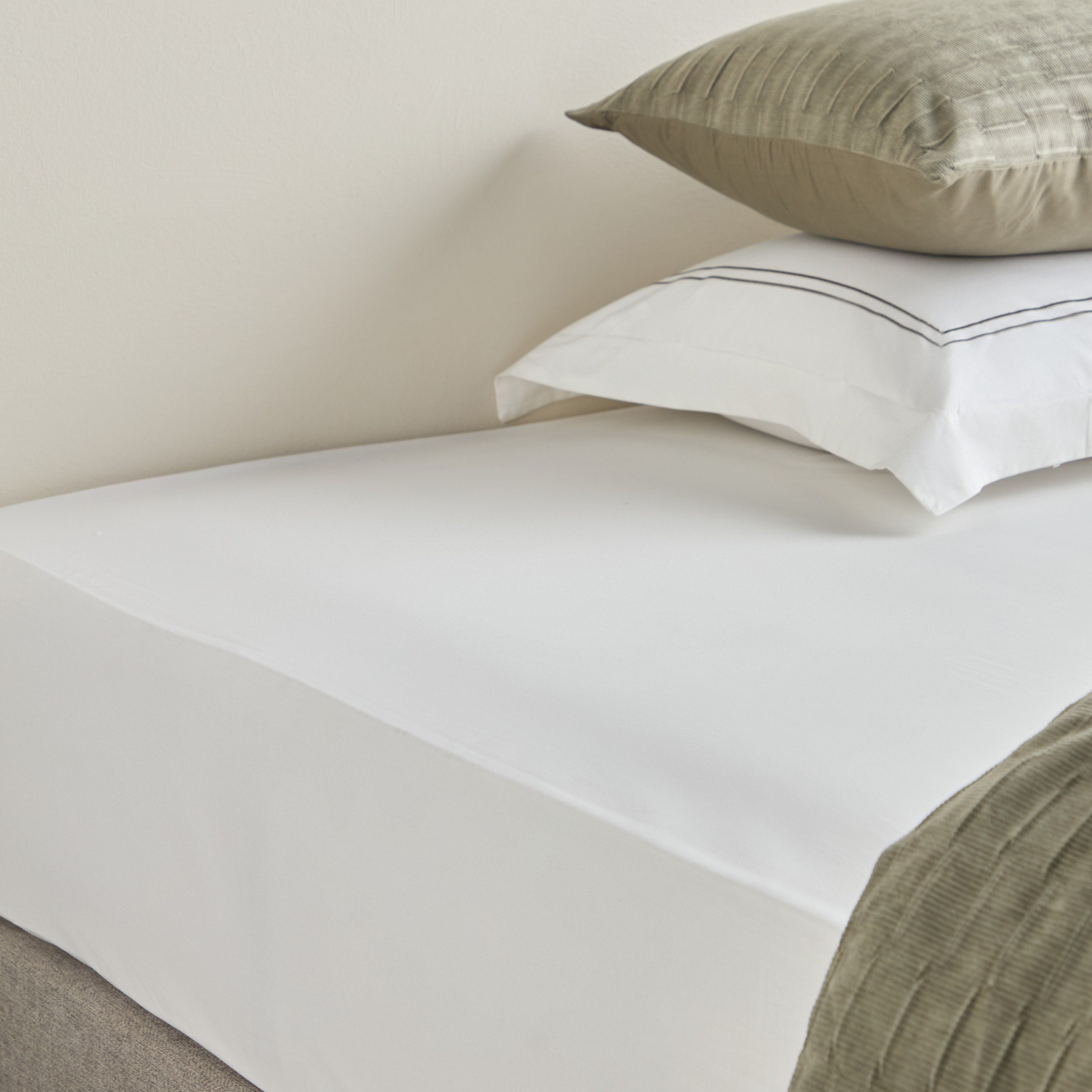 Rex Greek Velvet Weave 4-Piece Full Comforter and Sheet Set- 160x240 cm-household-bedding-comfortersandbedspreads-bedinabag-image-5