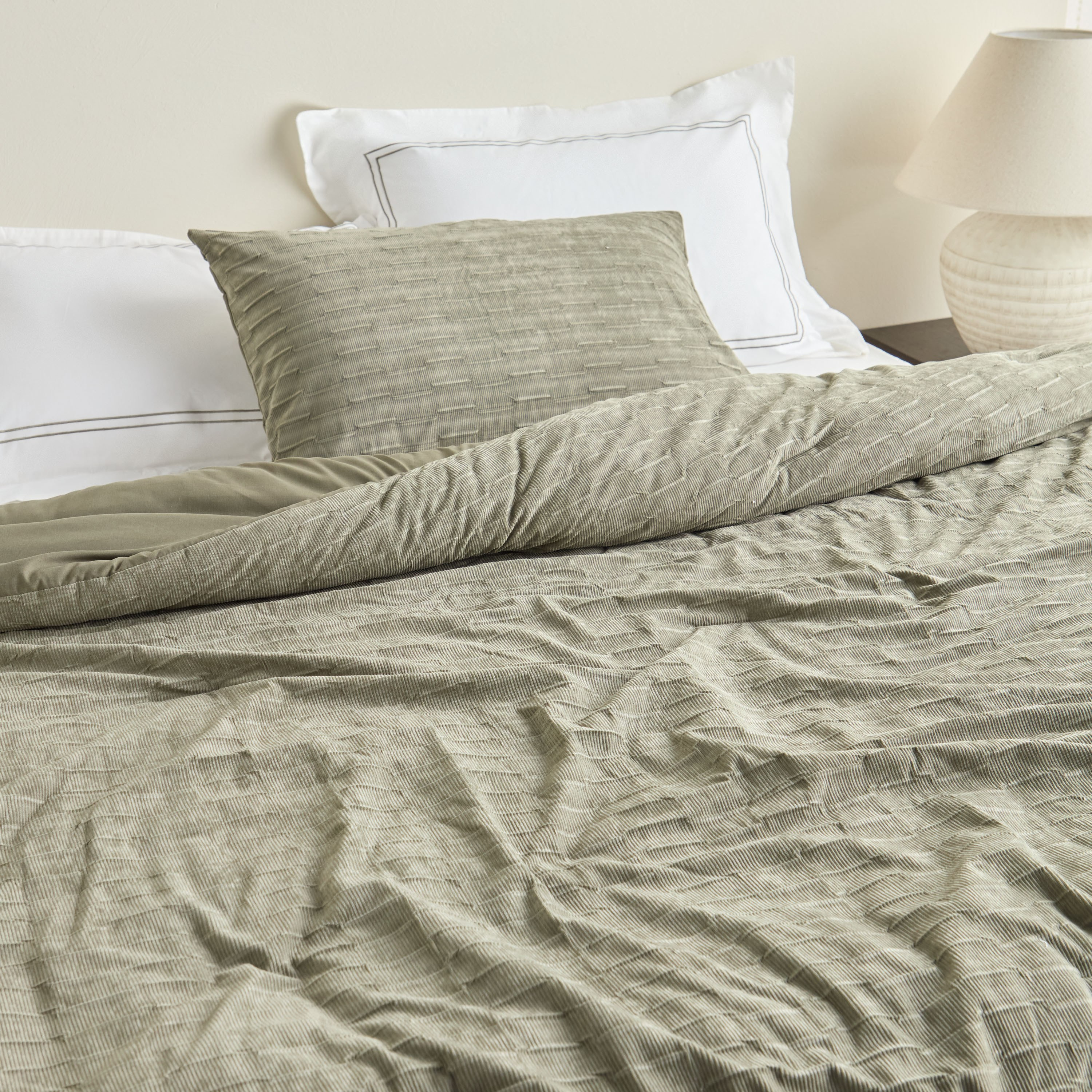 Rex Greek Velvet Weave 4-Piece Full Comforter and Sheet Set- 160x240 cm-household-bedding-comfortersandbedspreads-bedinabag-image-7