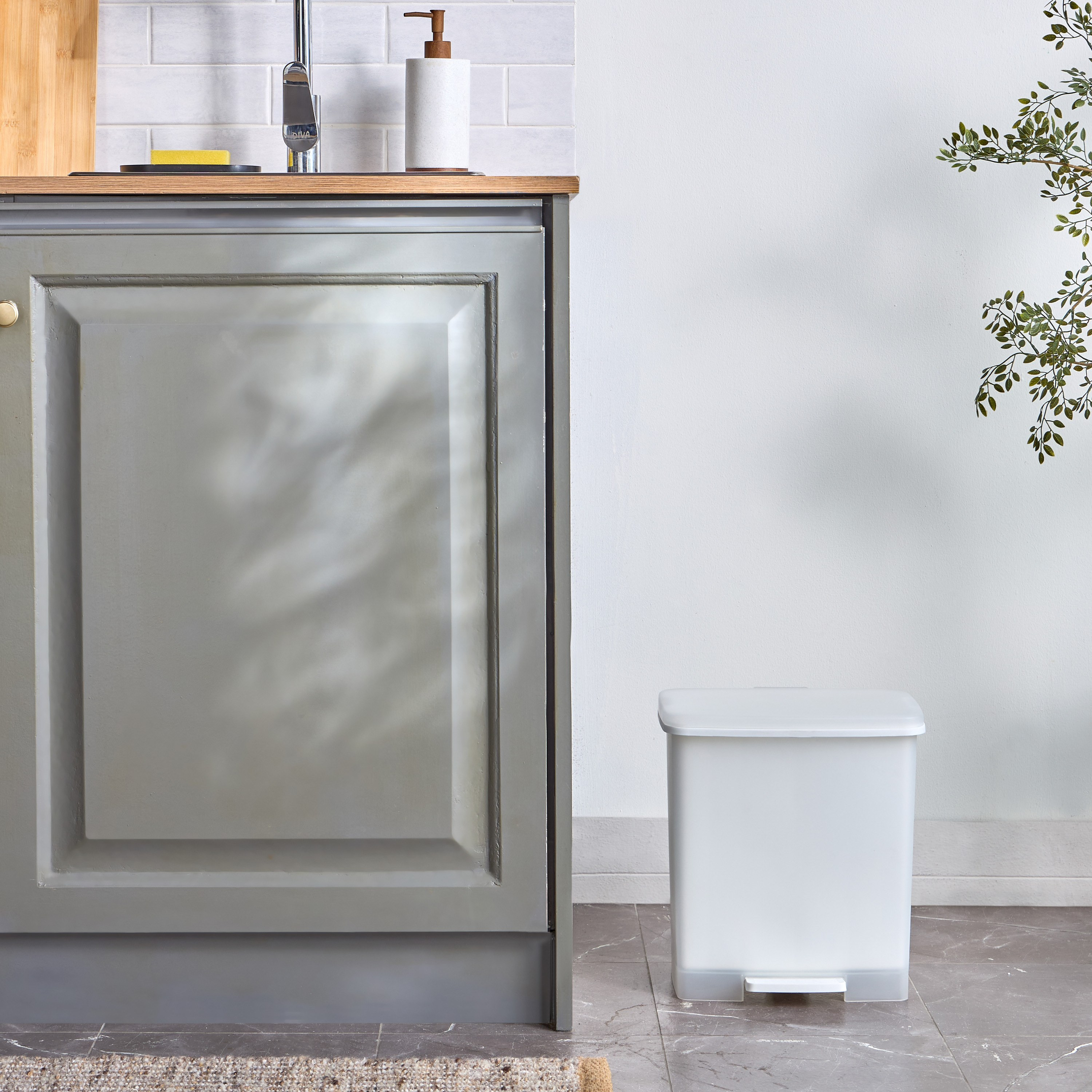 Elsa Pedal Waste Bin - 10 L-household-bathandlaundry-wastebinsandaccessories-image-5
