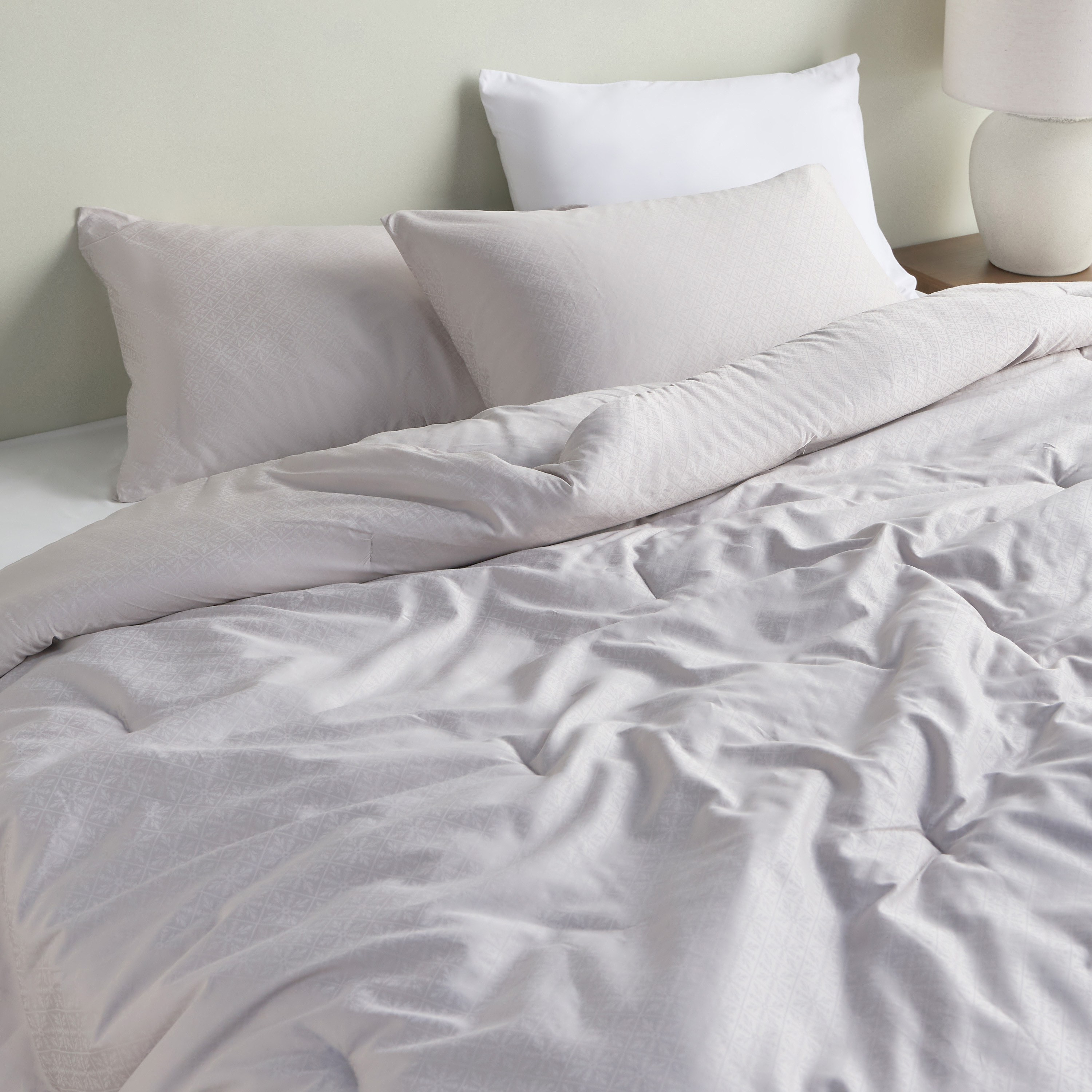 طقم غطاء لحاف كوين 3 قطع من القطن المصري 400 خيط - أفيرا - 200×240 سم-household-bedding-comfortersandbedspreads-comforters-image-5