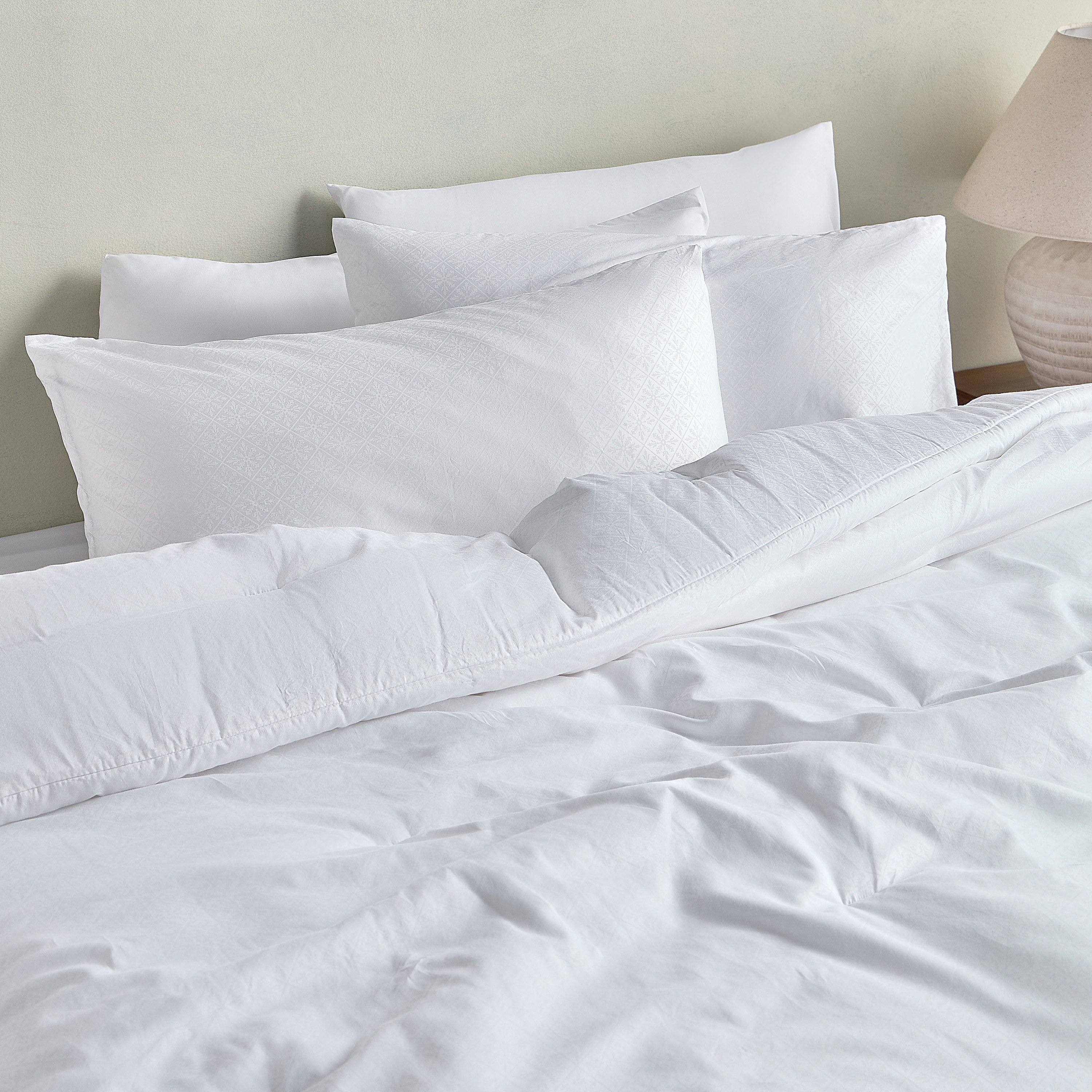 Avira Egyptian Cotton 400 Thread Count 3-Piece Queen Comforter Set - 200x240 cm-household-bedding-comfortersandbedspreads-comforters-image-5
