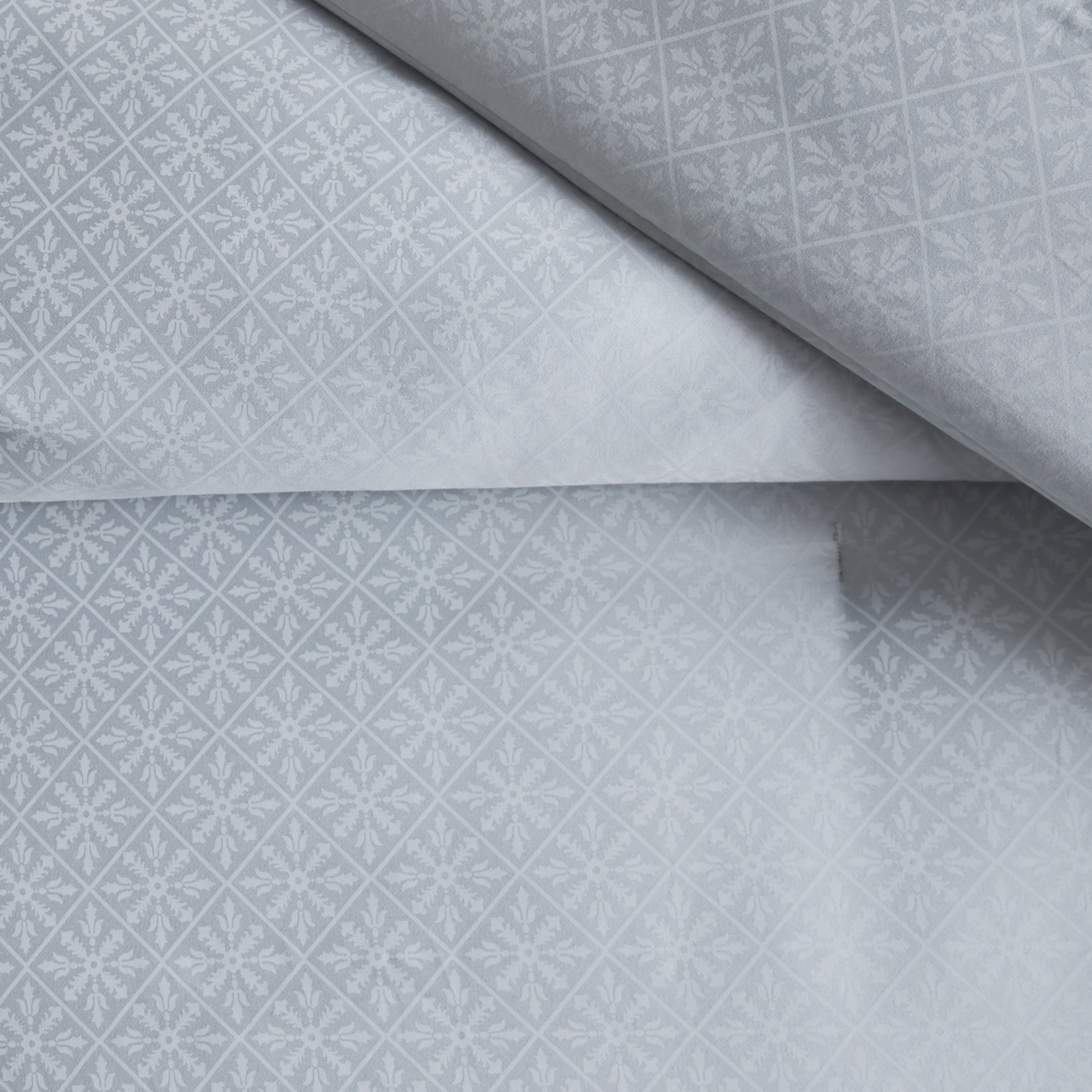 Avira Egyptian Cotton 400 Thread Count 3-Piece Super King Comforter Set - 250x260 cm-household-bedding-comfortersandbedspreads-comforters-image-4