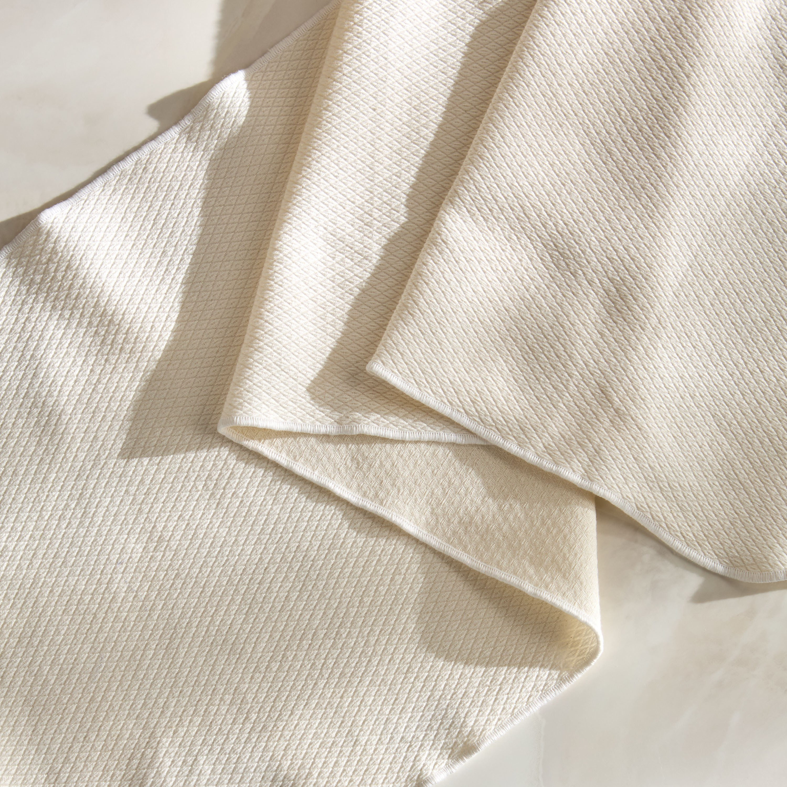 Fanous Runner - 33x180 cm-household-dining-tablelinen-runnersandtablecovers-image-3